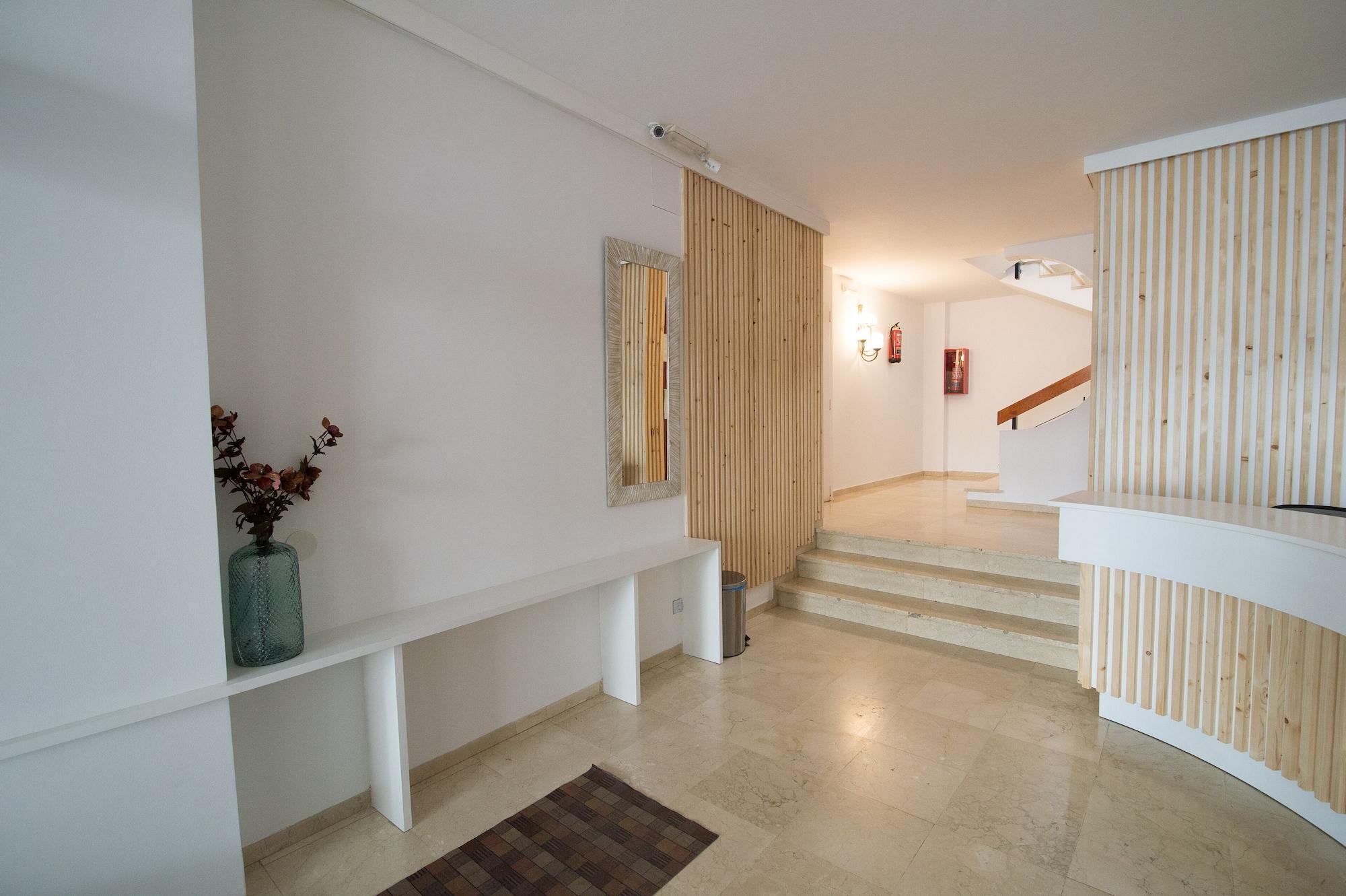 Vista Lobby Apartamentos Mestret