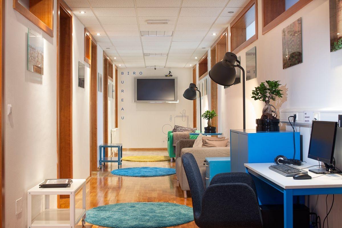 Vista Lobby Hostel Bureau