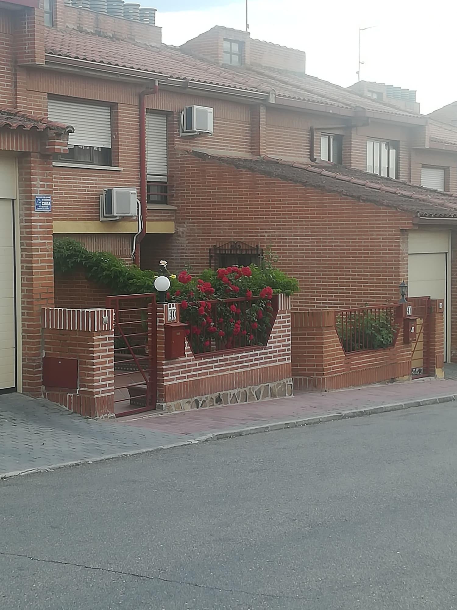 Vista Exterior Room-triple Room in Chalet in Toledo