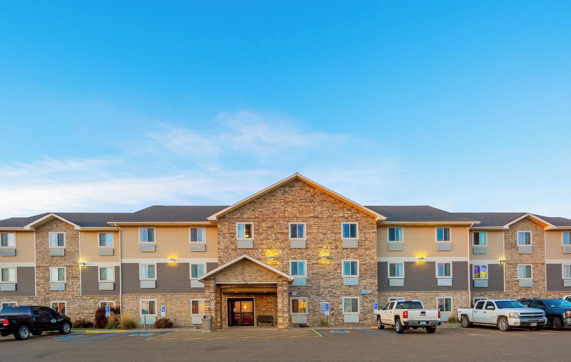 Vista Exterior My Place Hotel - Dickinson, ND