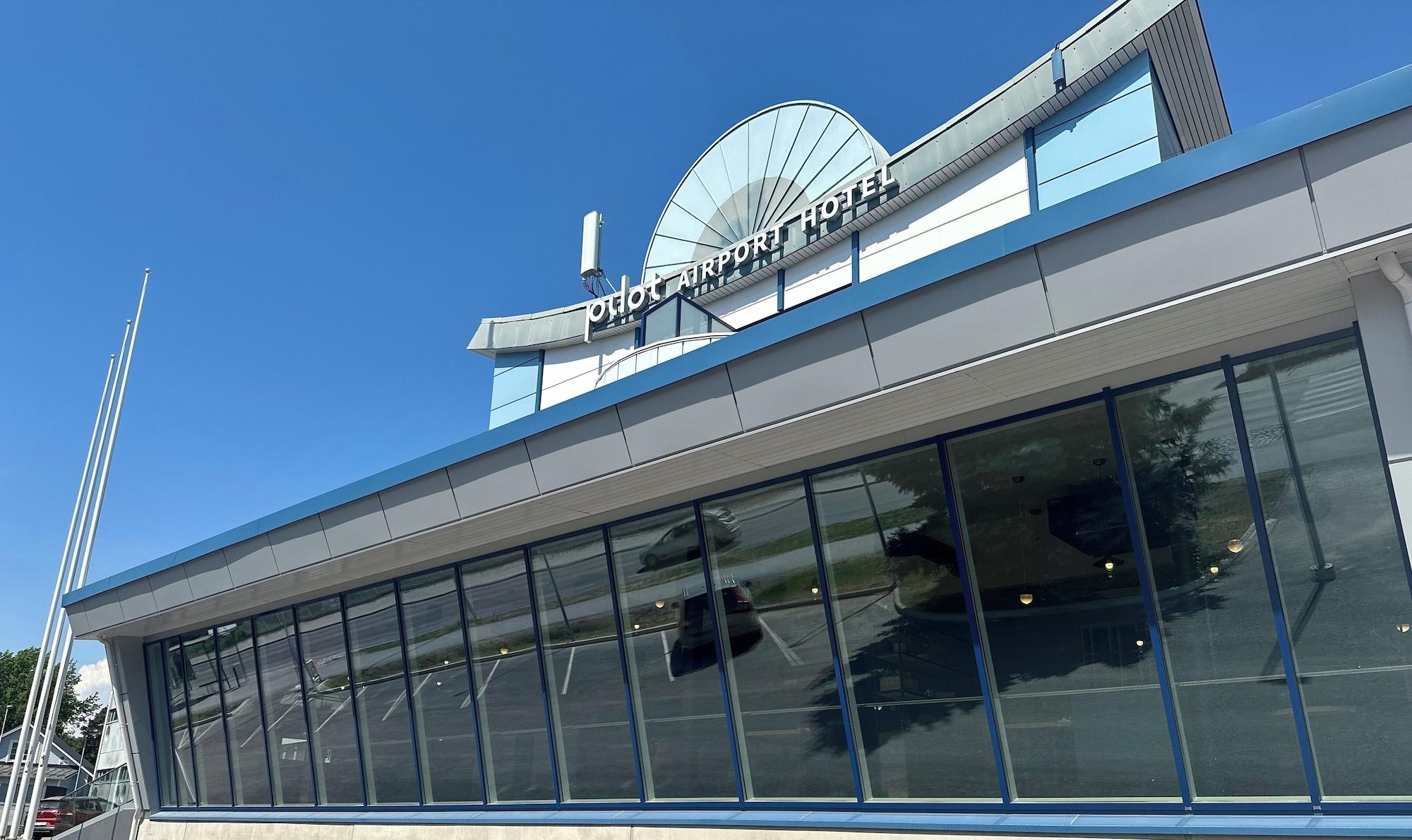 Vista Exterior Pilot Airport Hotel