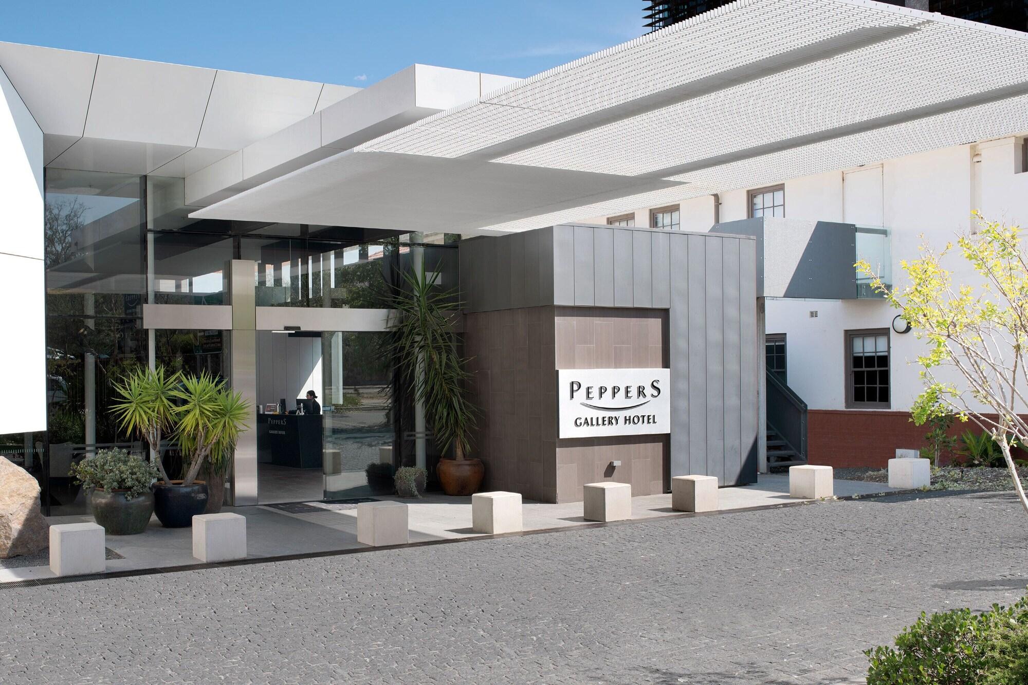 Vista Exterior Peppers Gallery Hotel Canberra