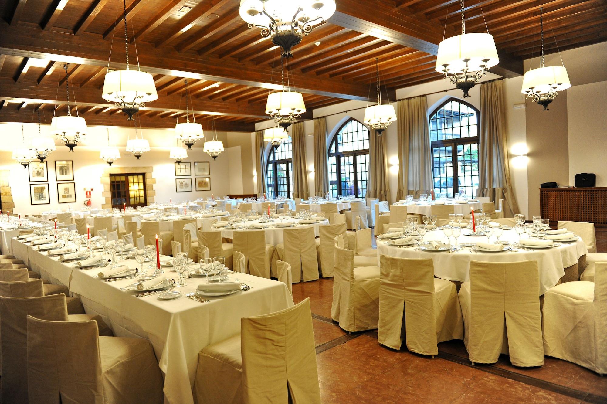 Salón de Baile Parador de Santillana del Mar