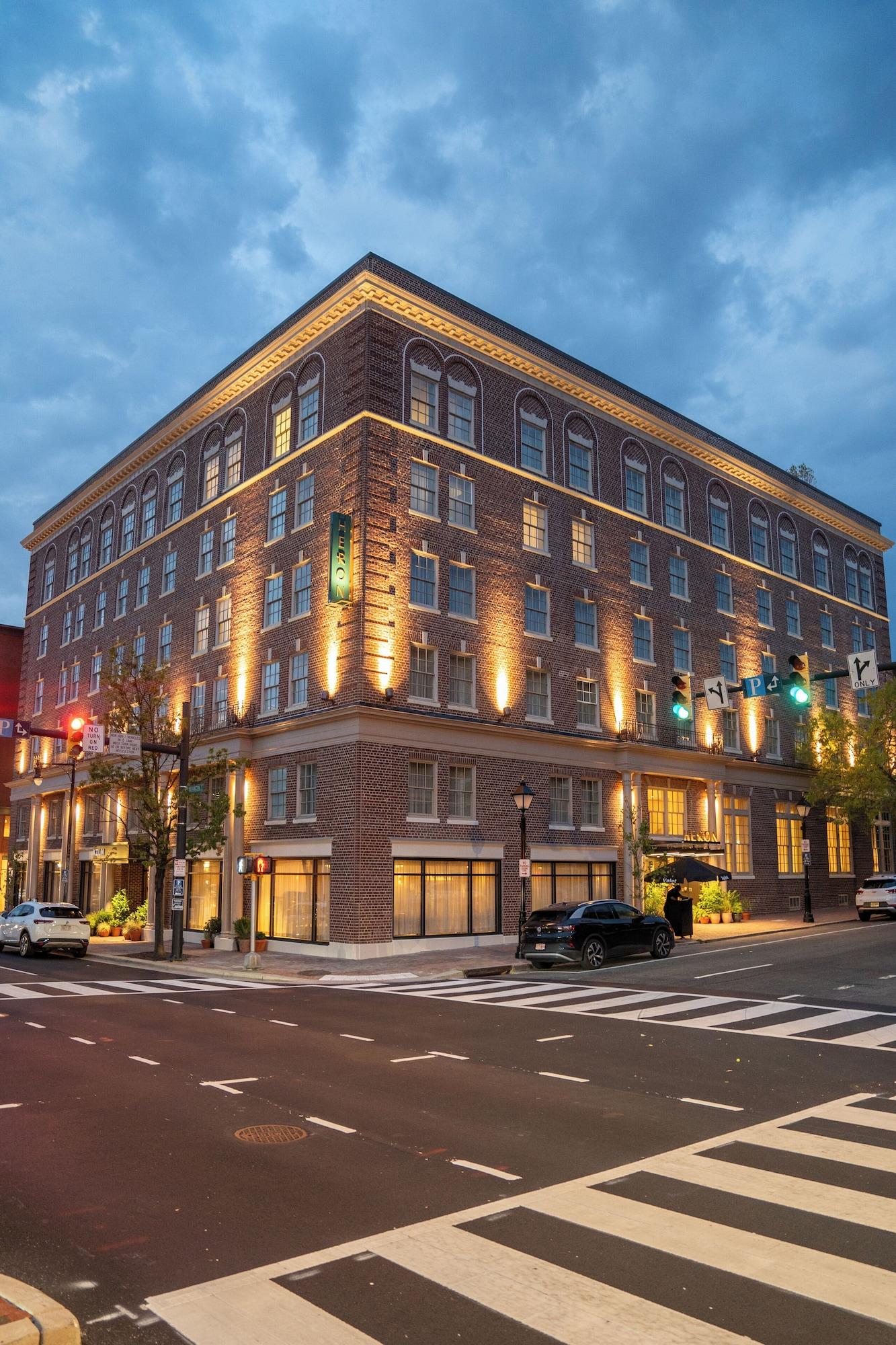 Vista Exterior Hotel Heron Old Town Alexandria