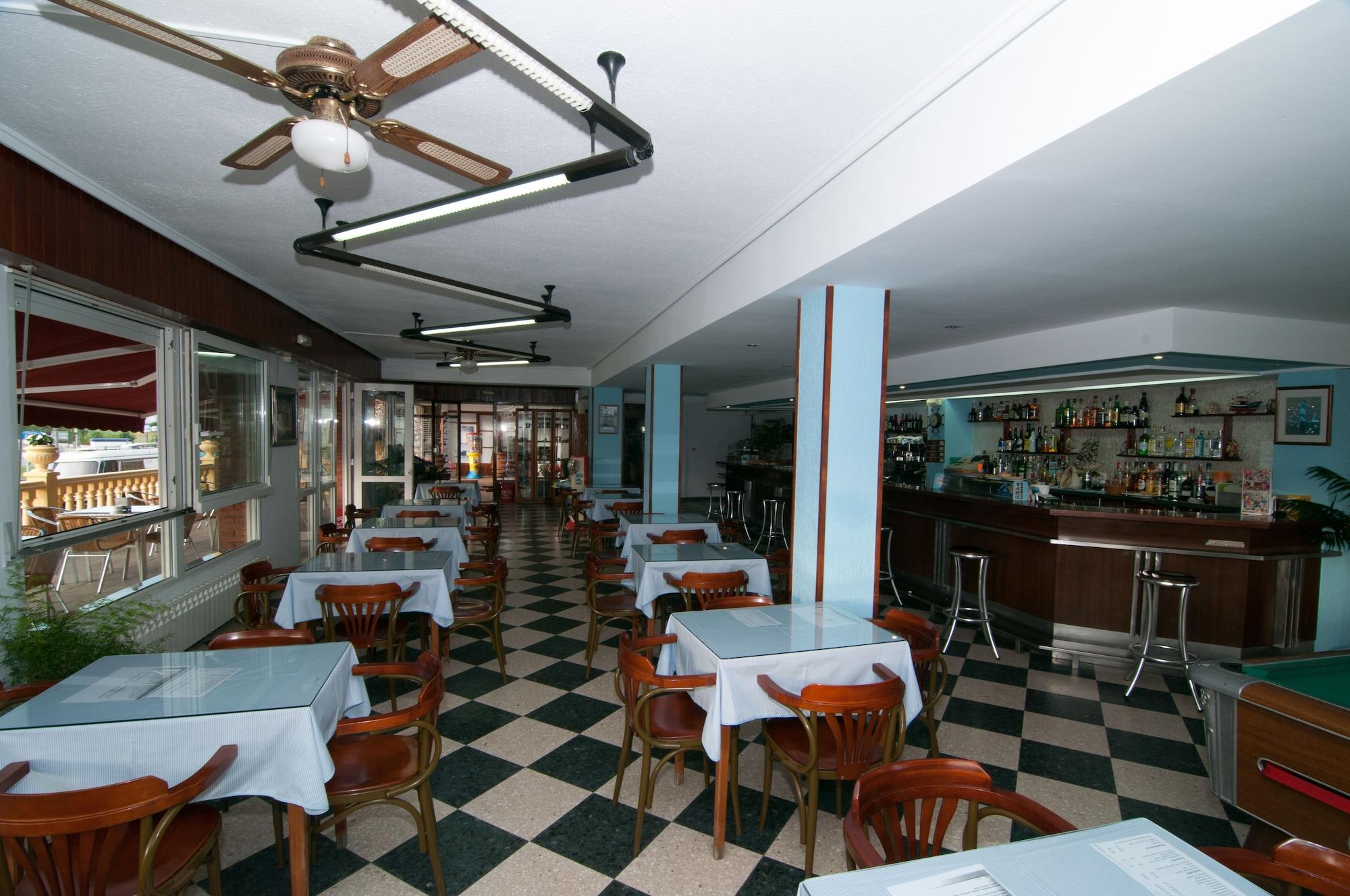 Bar/Salón Hotel Costa de Ajo