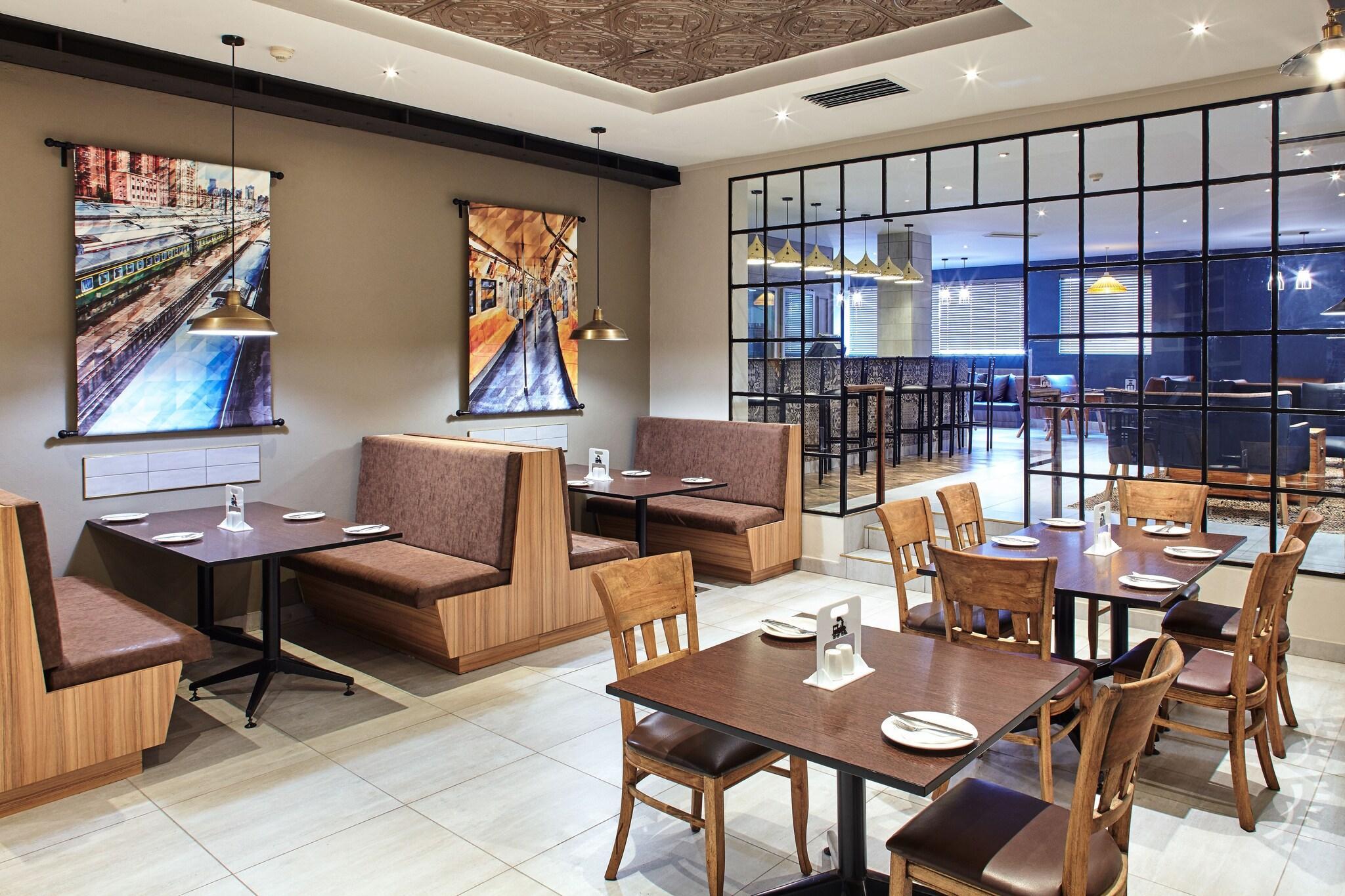 Bar/Salón Garden Court Milpark
