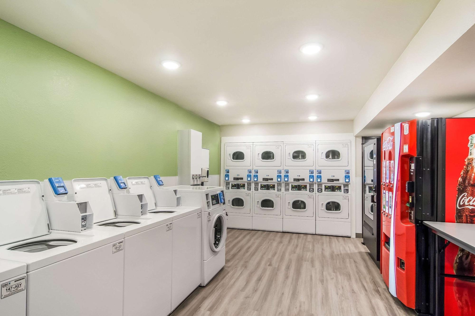 Comodidades del Alojamiento WoodSpring Suites Jacksonville Baymeadows