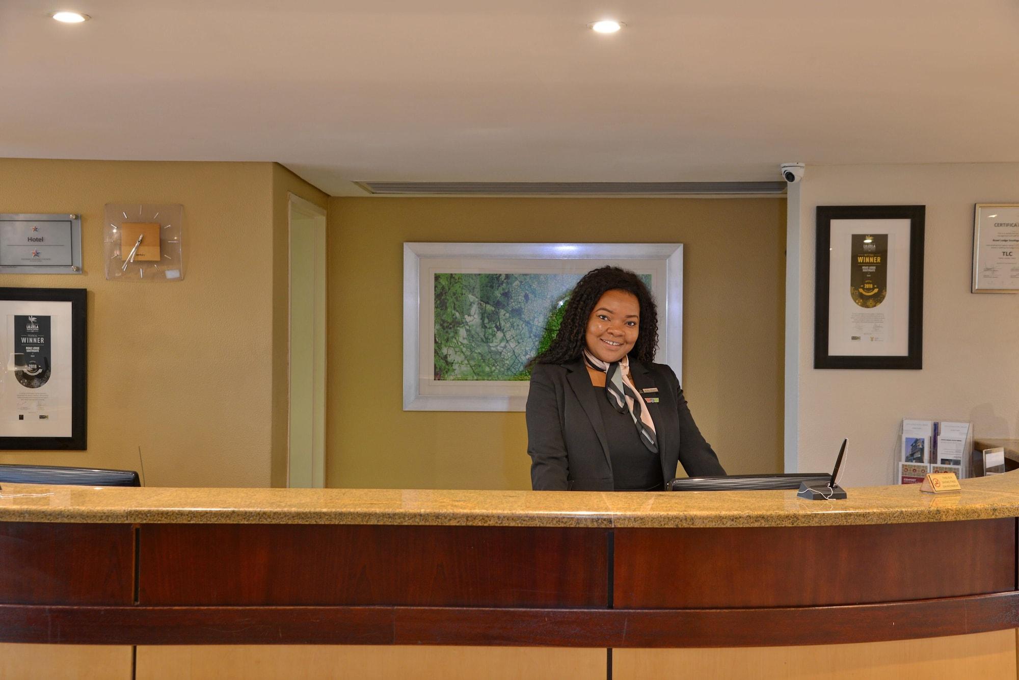Vista Lobby Road Lodge Southgate