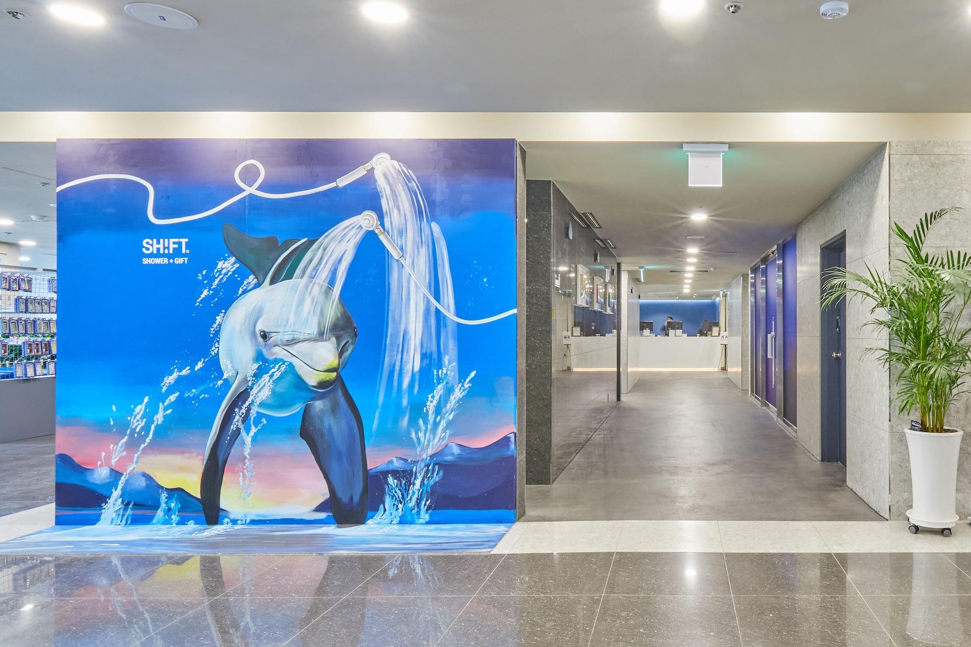Vista Lobby Kolon Seacloud Hotel