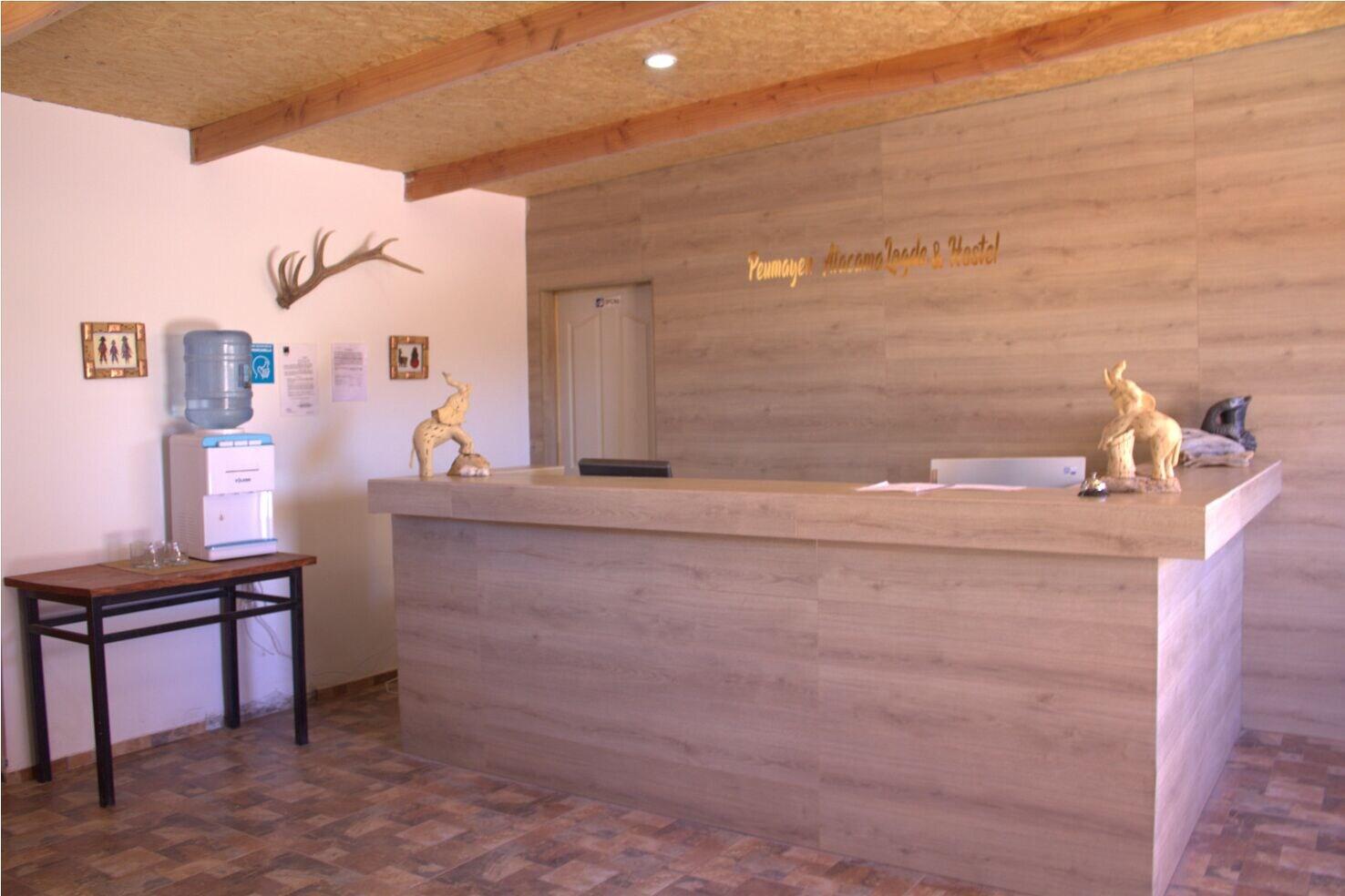 Vista Lobby Peumayen Atacama / Hostal & Cabaña
