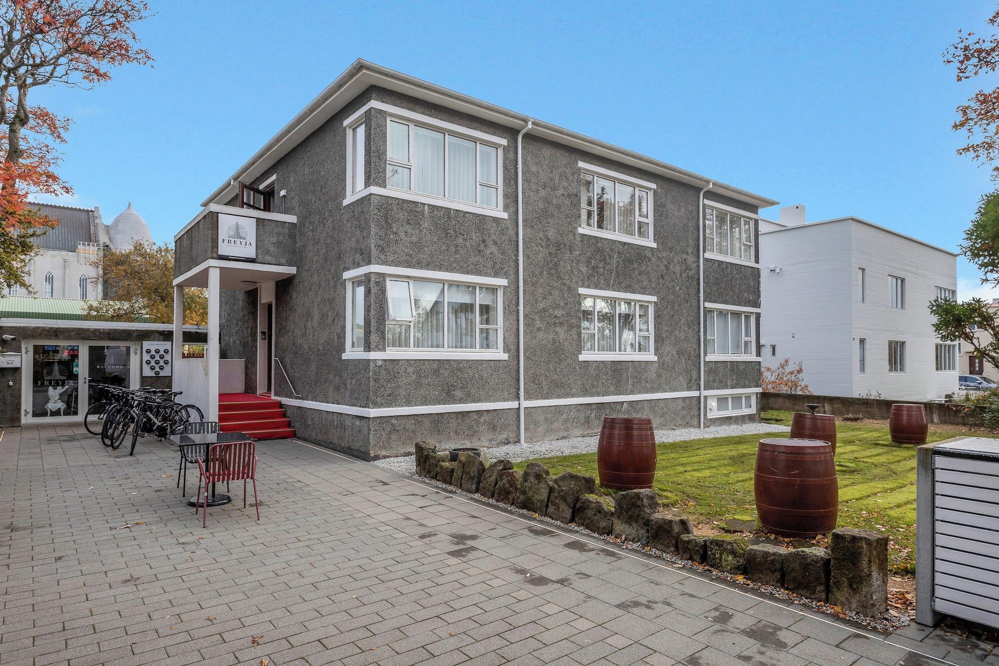 Vista Exterior Freyja Guesthouse & Suites