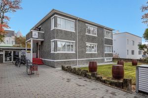 Alojamiento - Freyja Guesthouse & Suites