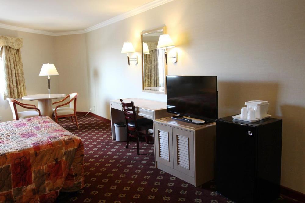 Hotel Metro Plaza Hotel
