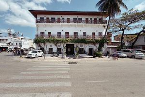 Alojamiento - Stonetown Tides Hotel