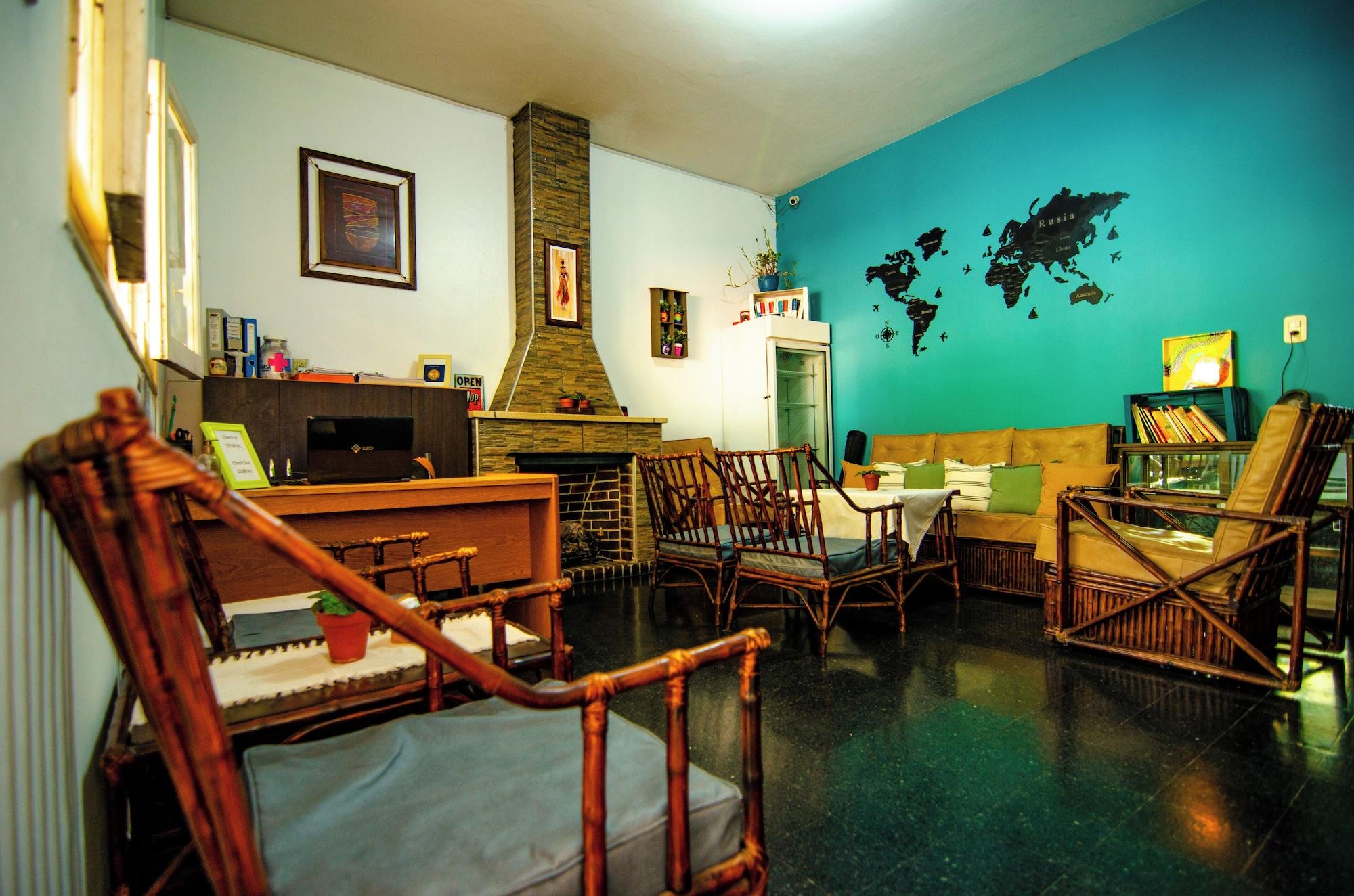 Vista Lobby Capital Hostel - San Juan - Adults Only