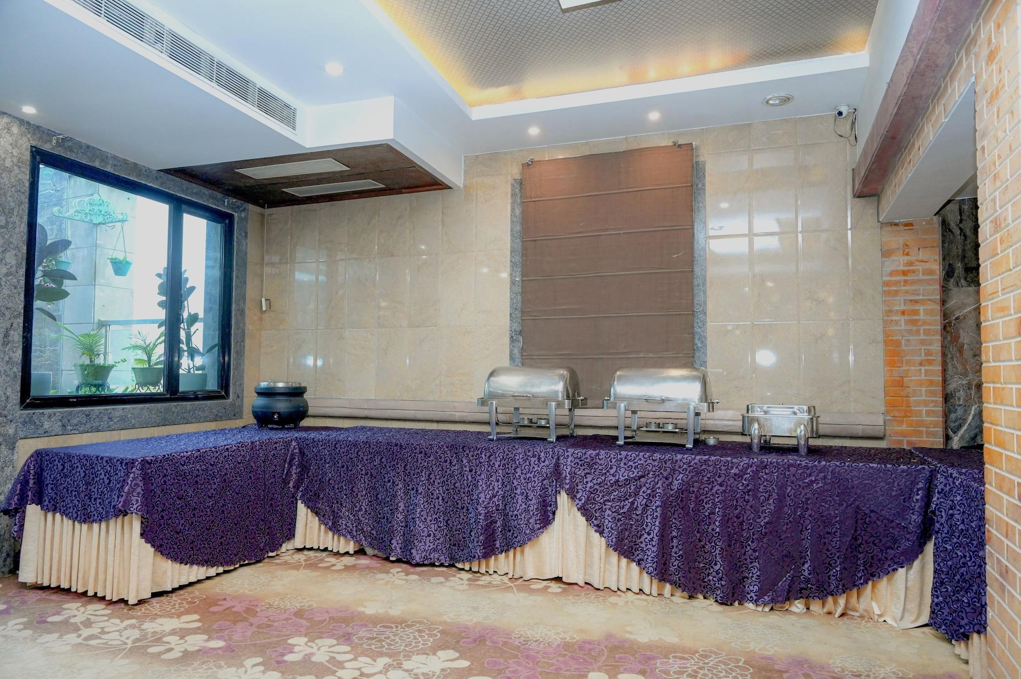 Restaurant Leela Grande Hotel