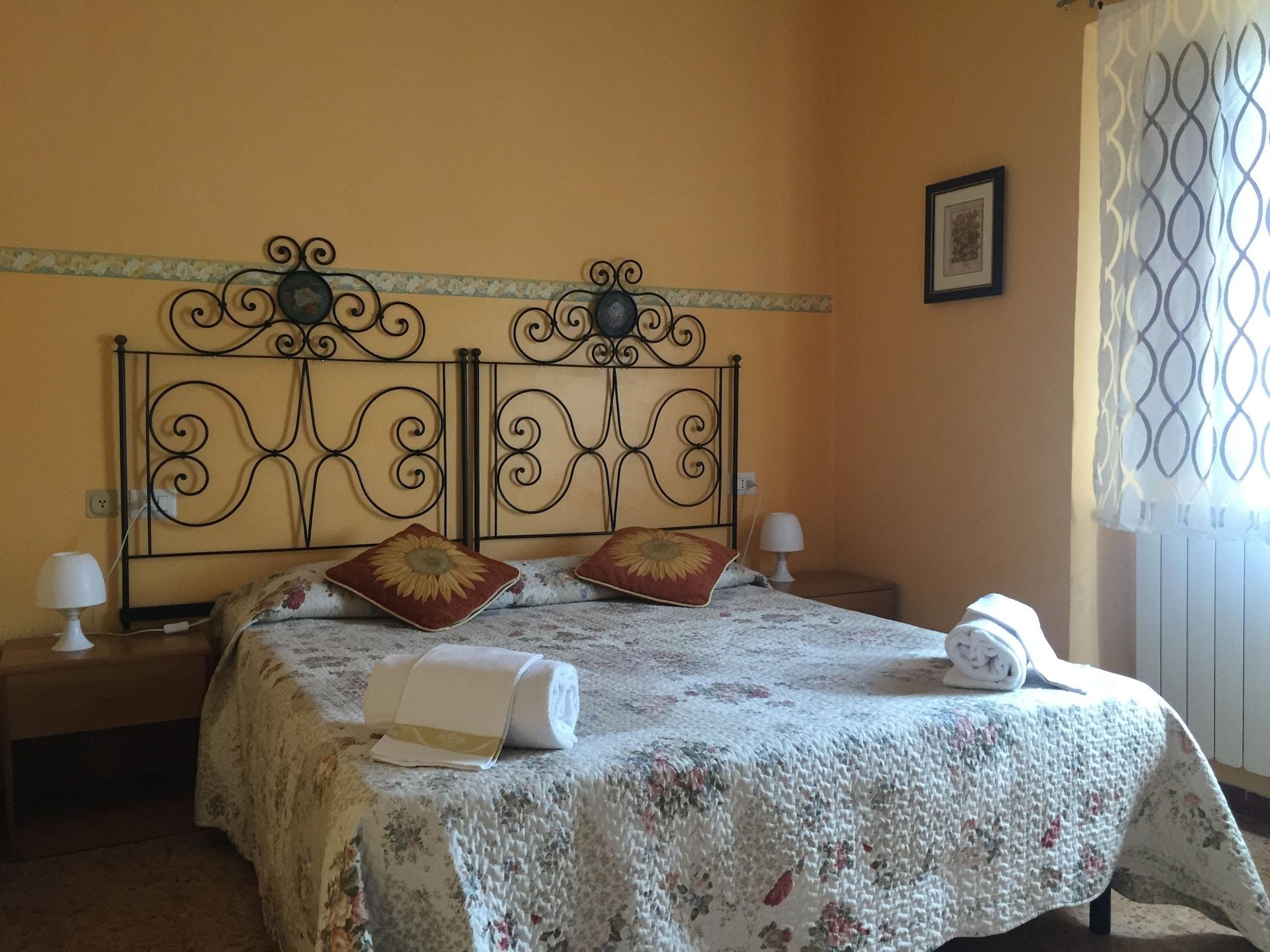 Varios Hotel Aline