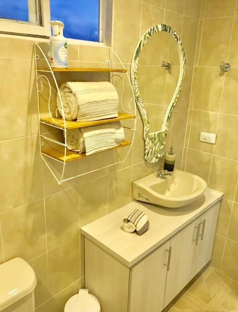 Baño Velez Del Campo