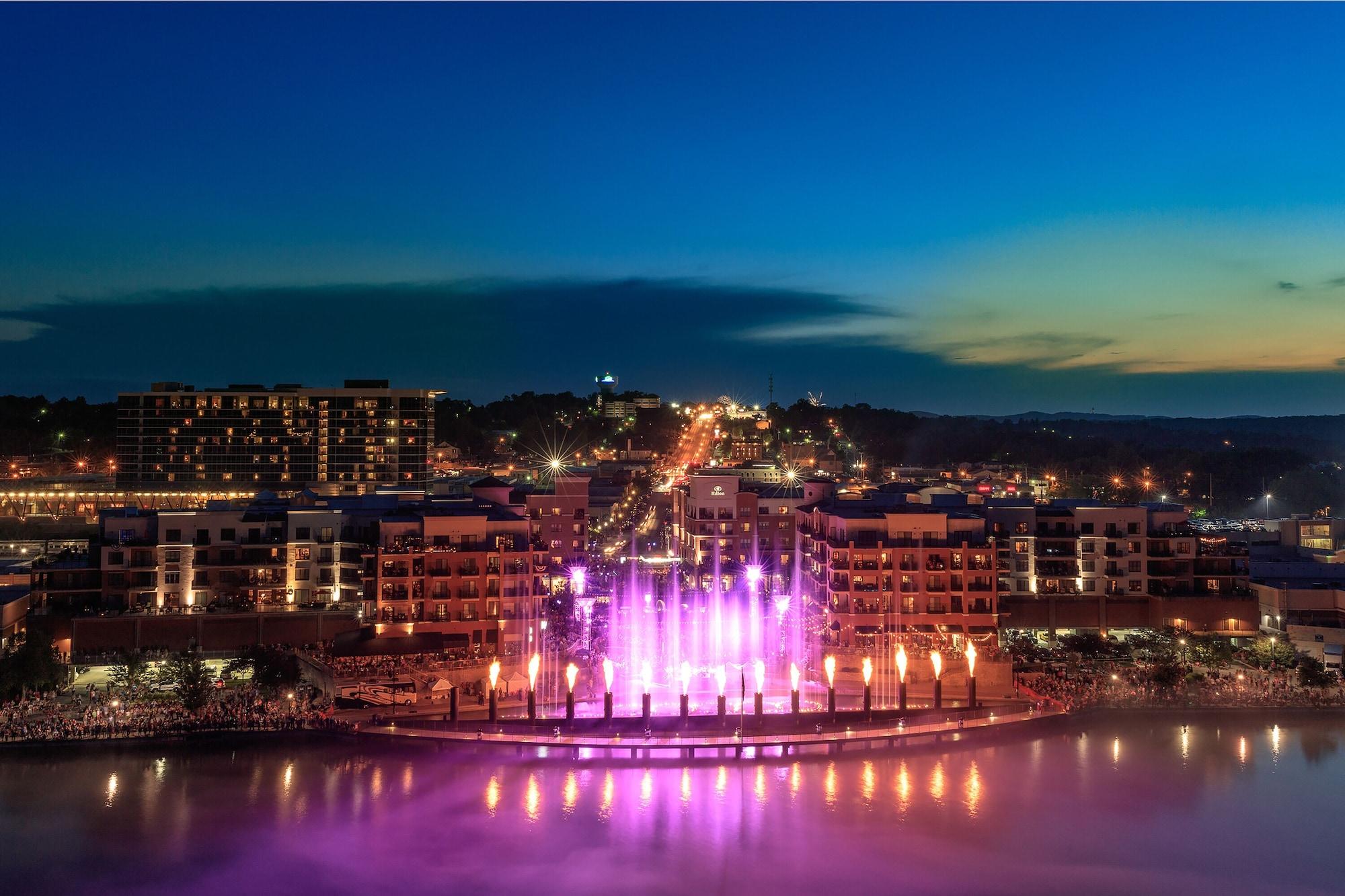 Vista Exterior Hilton Promenade at Branson Landing