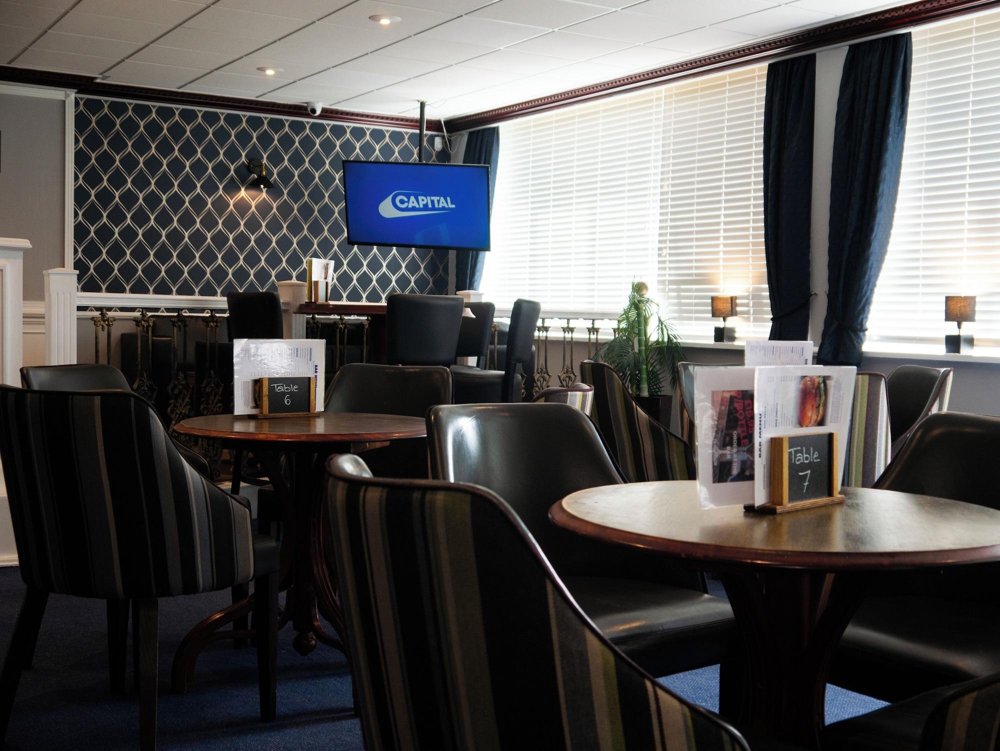 Vista Lobby Britannia Hotel Newcastle Airport