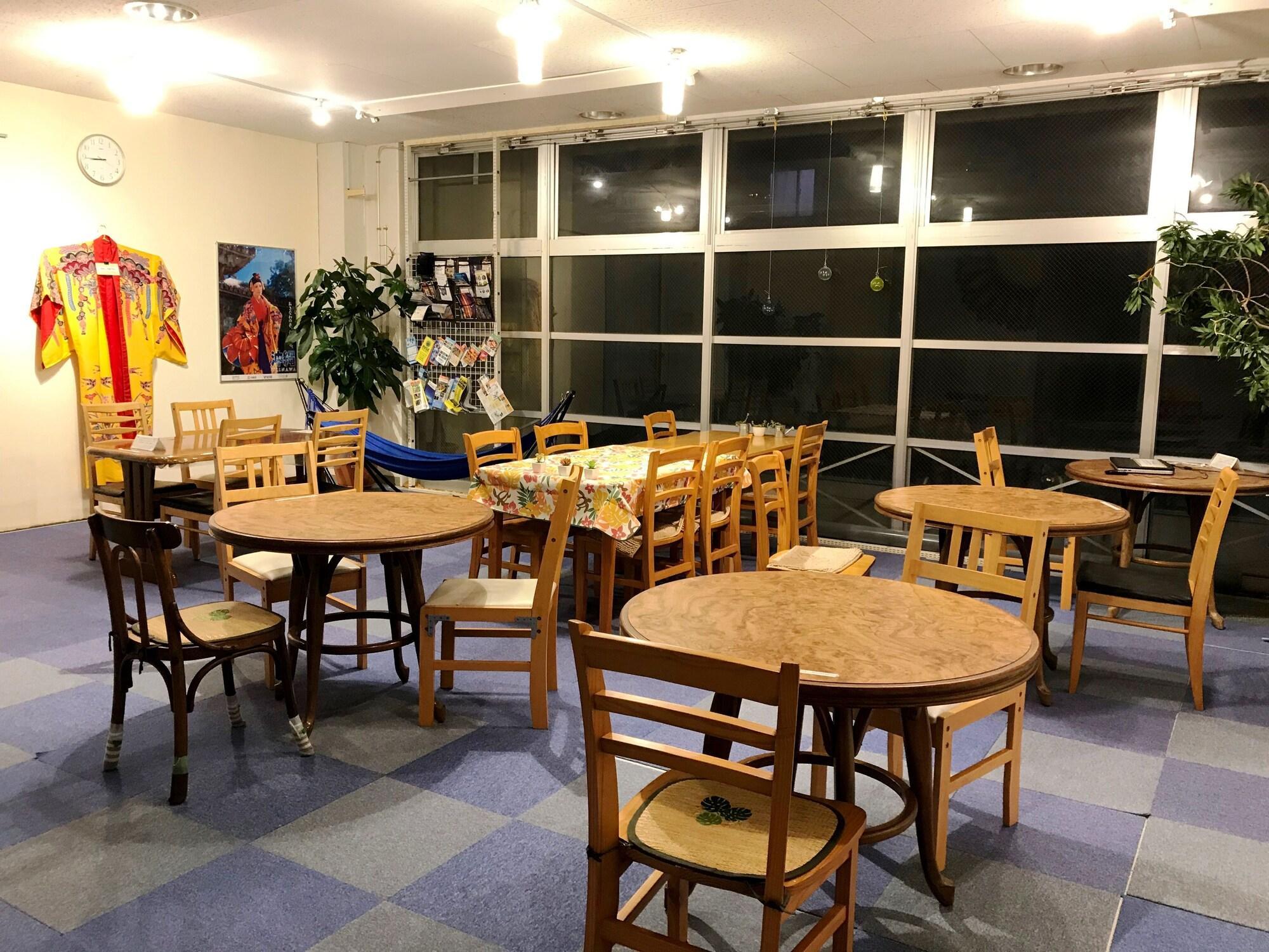 Instalaciones Recreativas Guest House Churayado Ishigakijima - Hostel