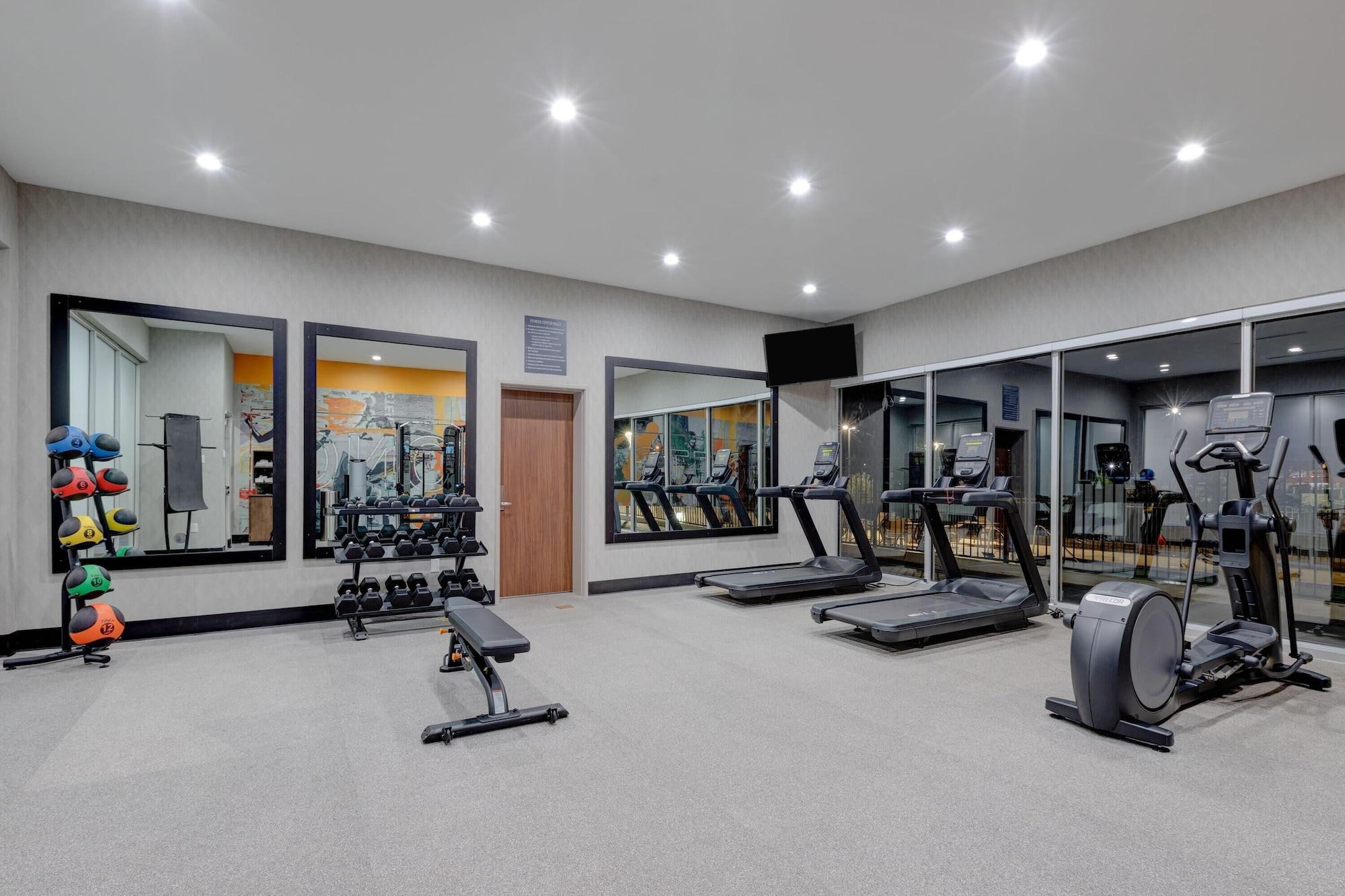 Gimnasio La Quinta Inn & Suites by Wyndham Eagle Pass