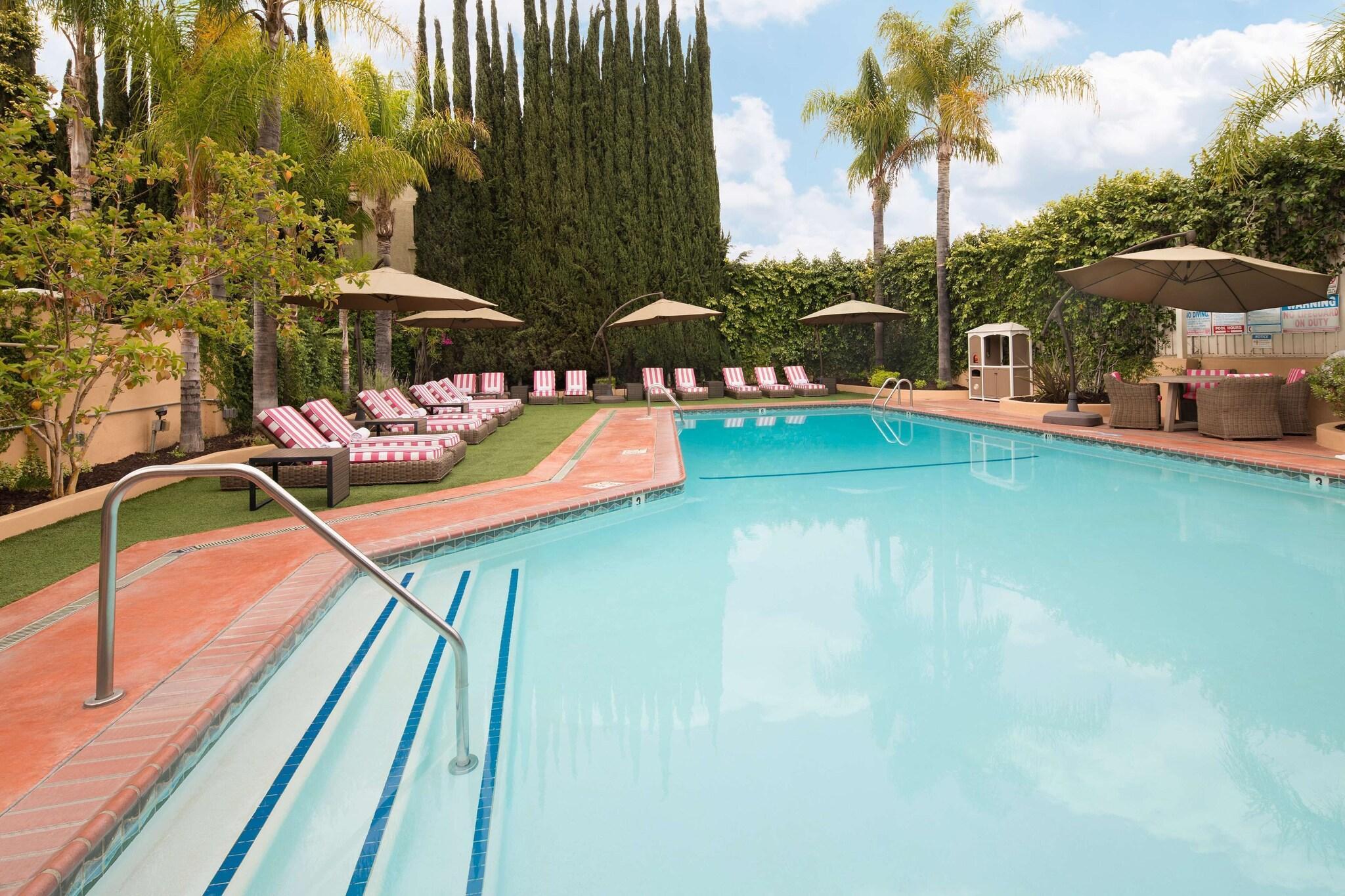 Vista Piscina Hollywood Hotel