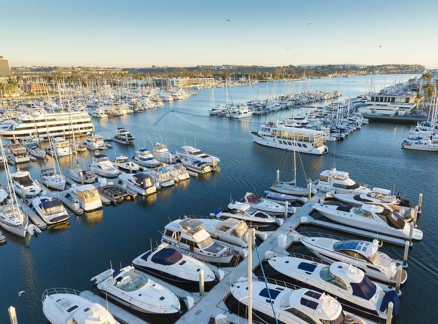 Vista Exterior Luxury Space In the Marina