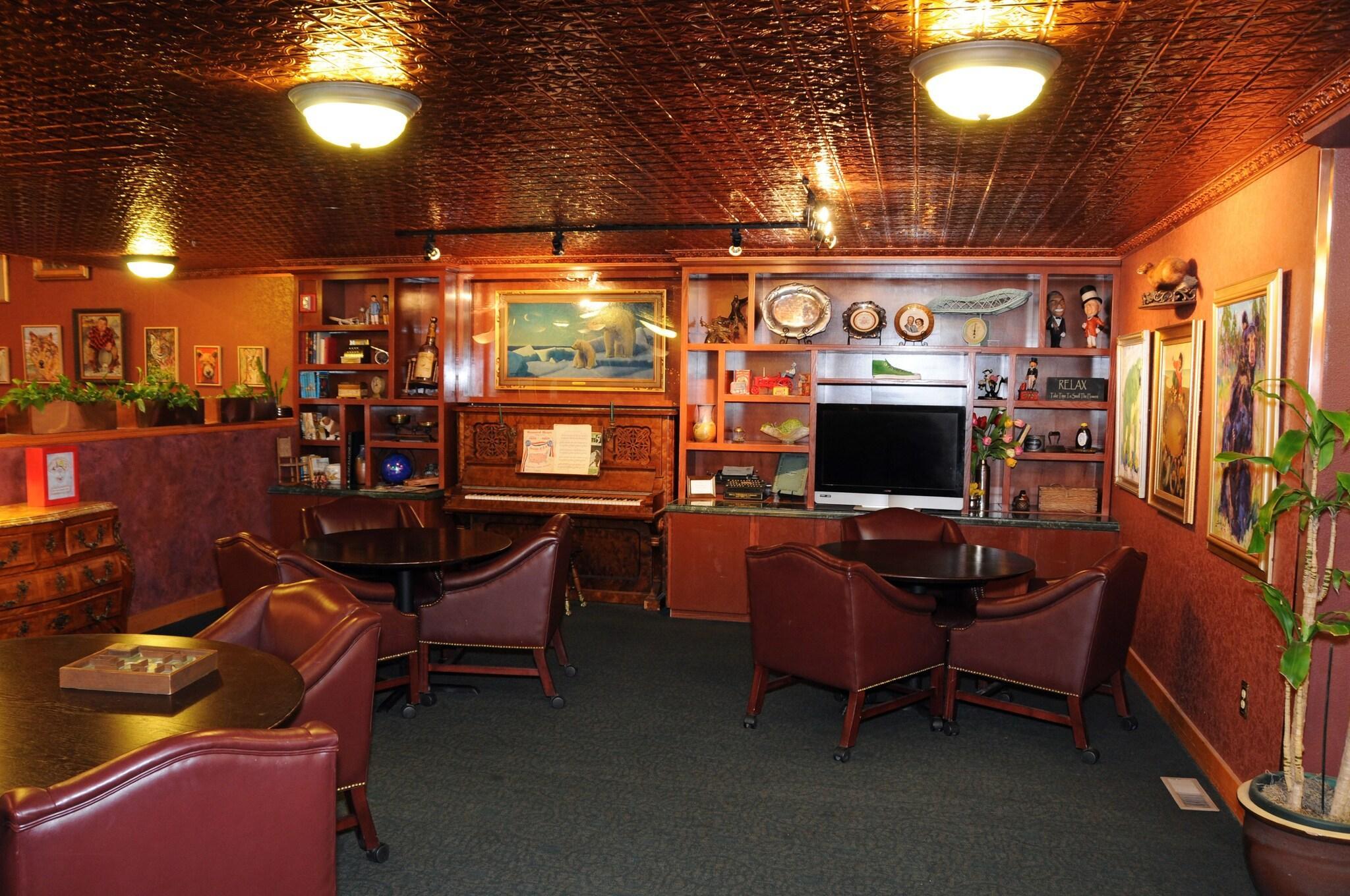 Vista Lobby Pike's Waterfront Lodge