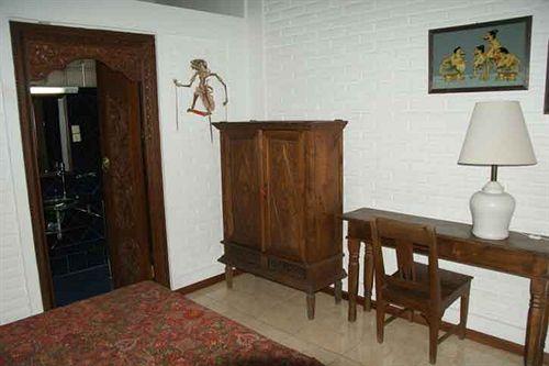 Set de Habitación Puri Puri Kecil