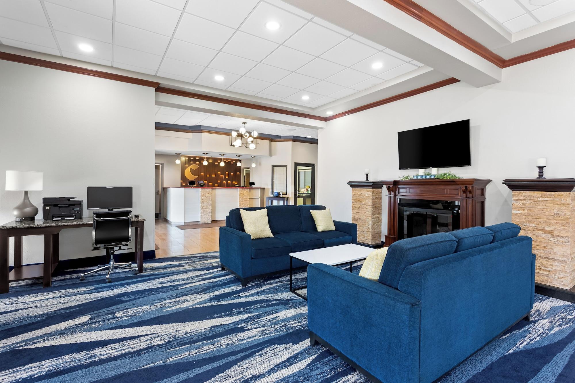 Vista Lobby Comfort Inn & Suites Kenosha-Pleasant Prairie