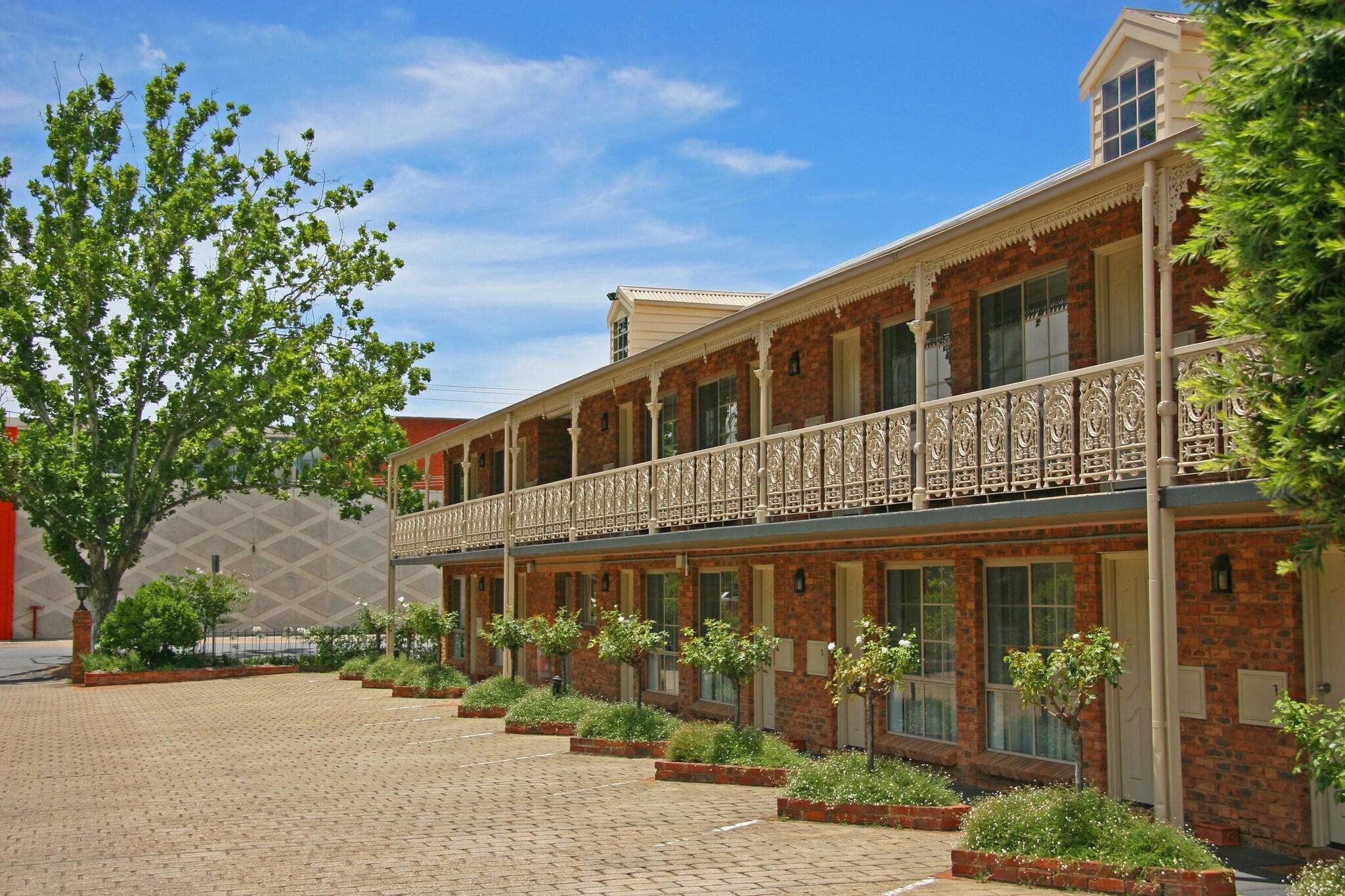 Varios Hermitage Motor Inn