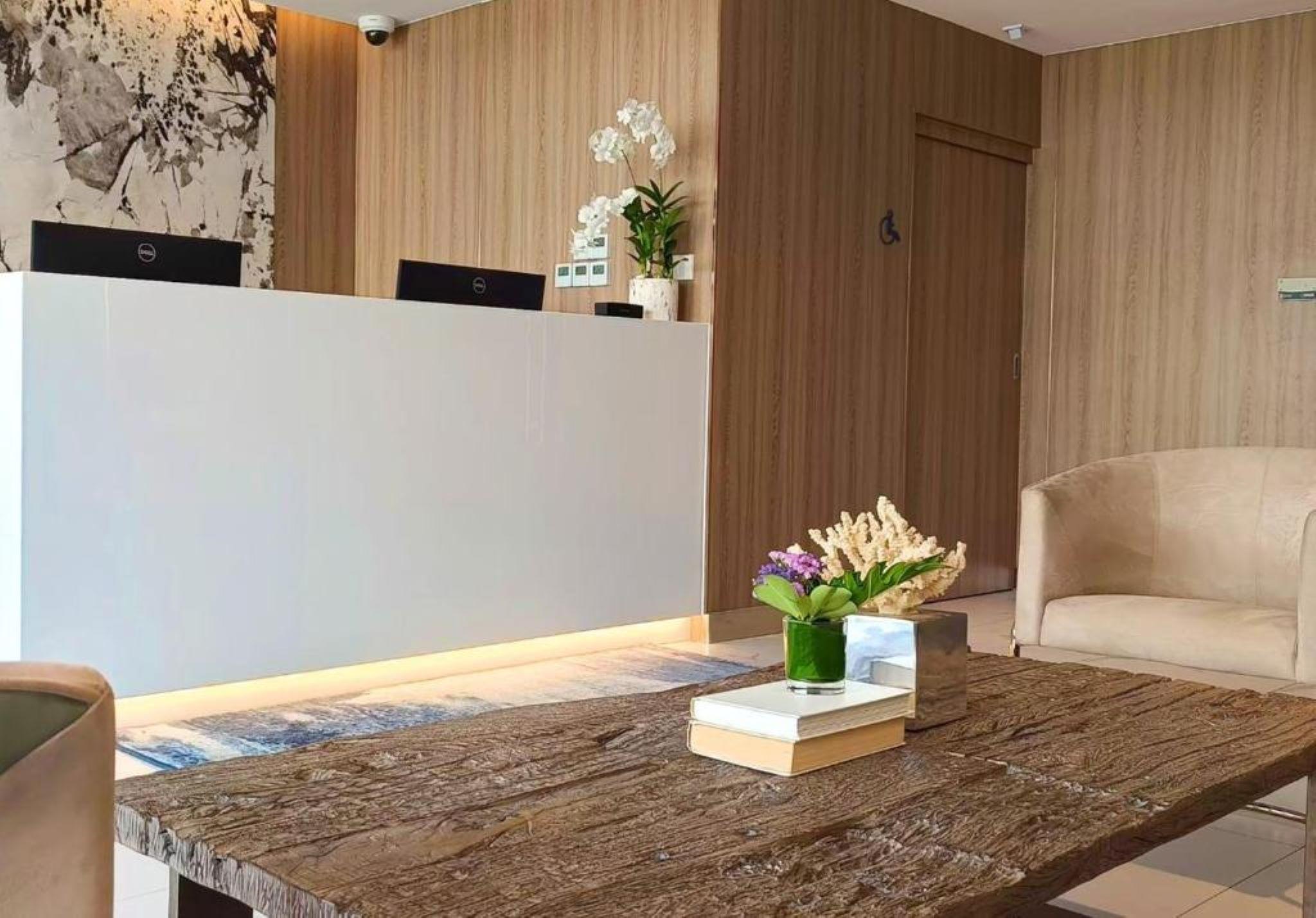 Vista Lobby Laya Suites & Residences