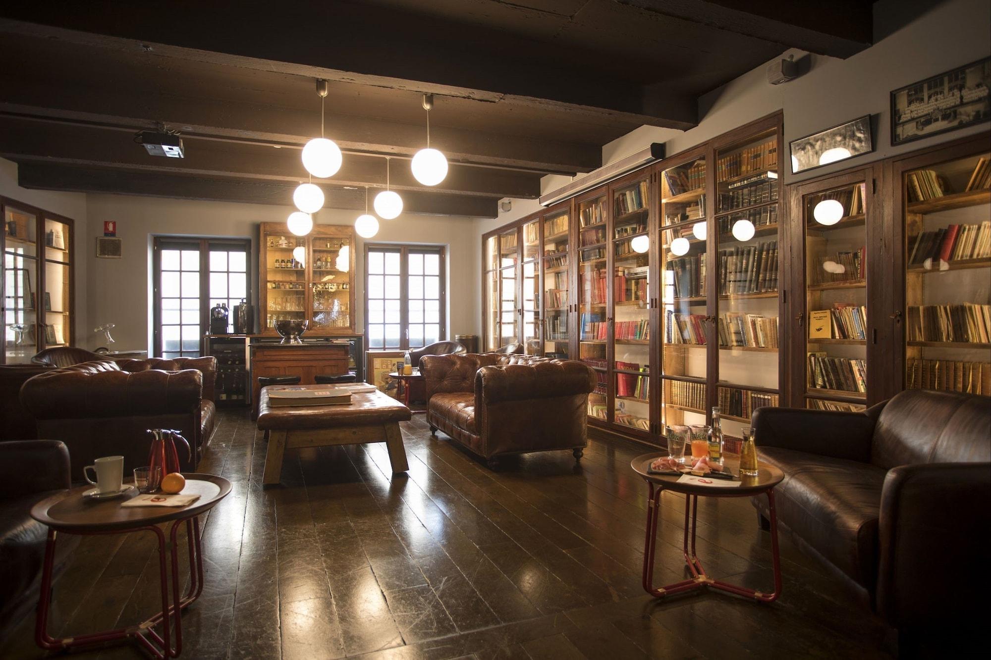 Bar/Salón Collège Hôtel