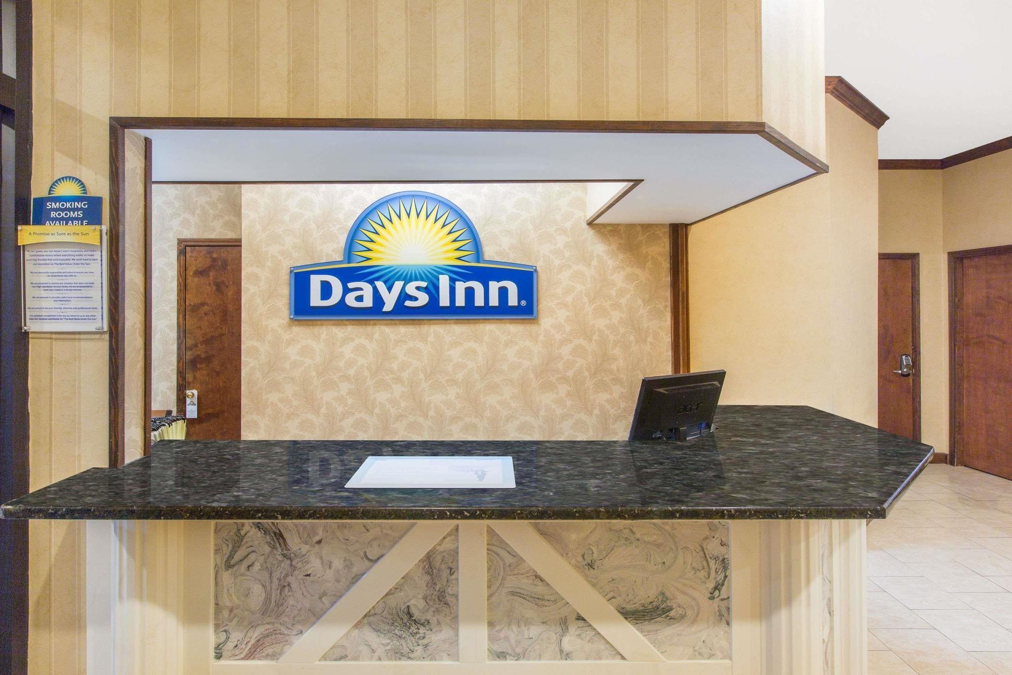 Vista Lobby Days Inn by Wyndham Lonoke