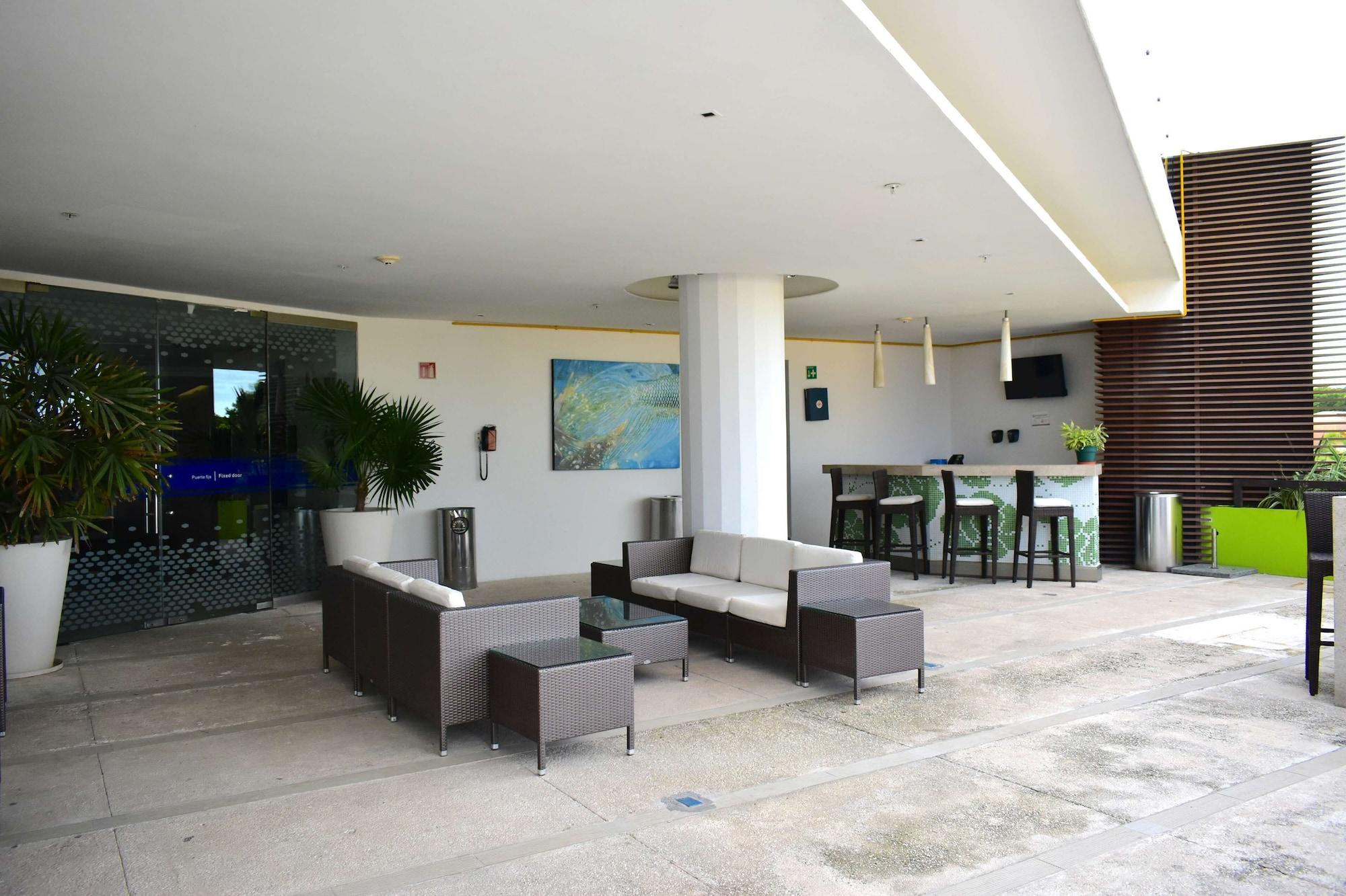 Vista Exterior Hampton Inn by Hilton Ciudad del Carmen Campeche