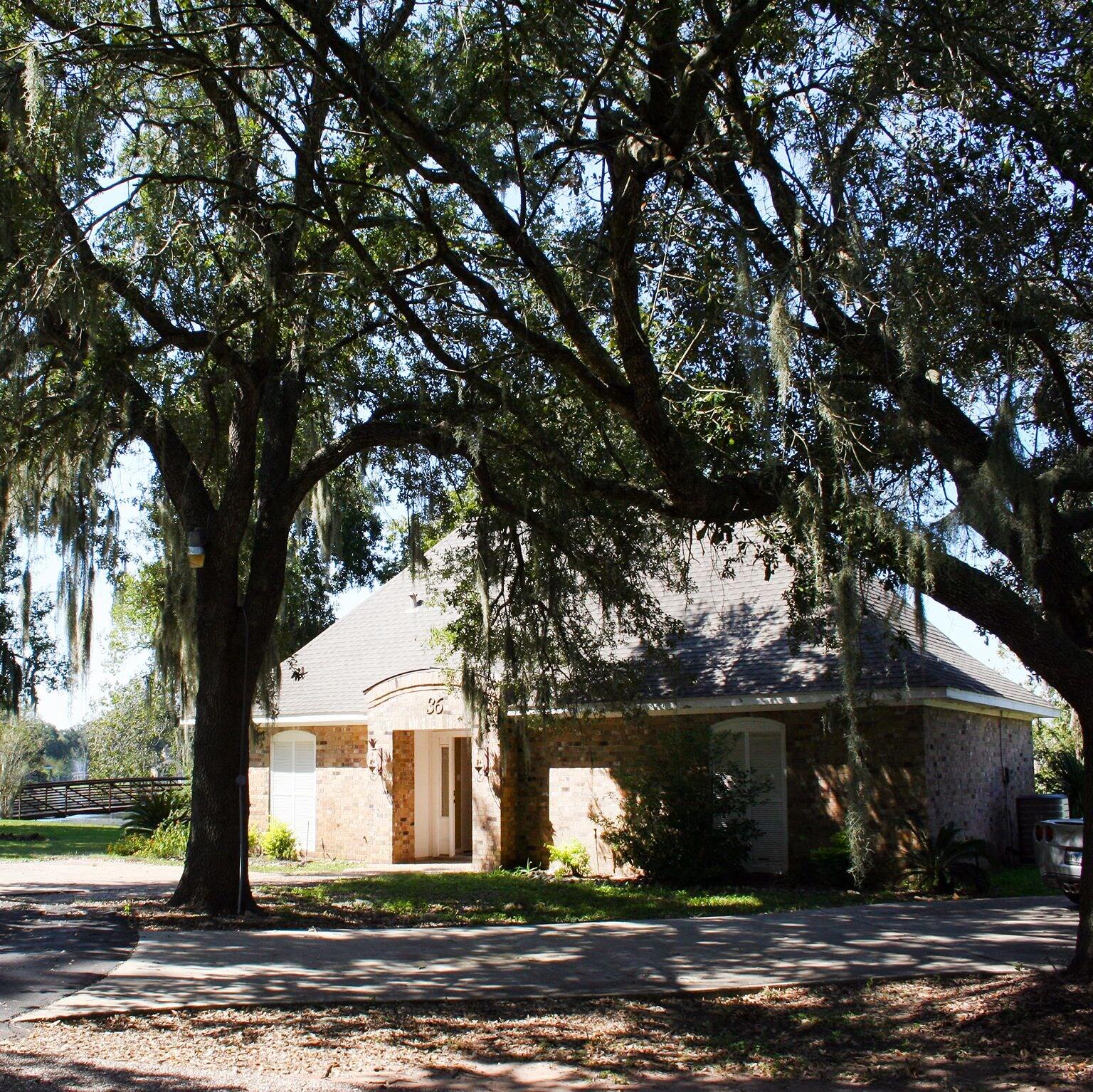 Vista Exterior Columbia Lakes Resort Cottages