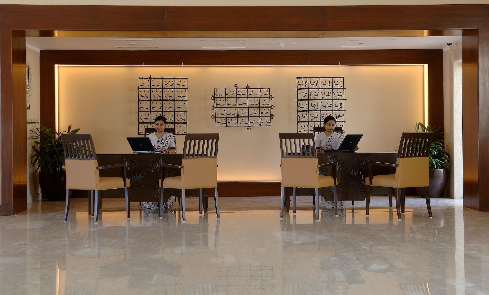 Vista Lobby The Lalit Temple View Khajuraho