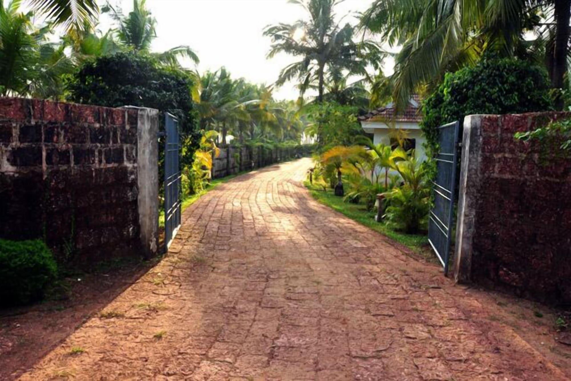 Vista Exterior Kanan Beach Resort - Kerala