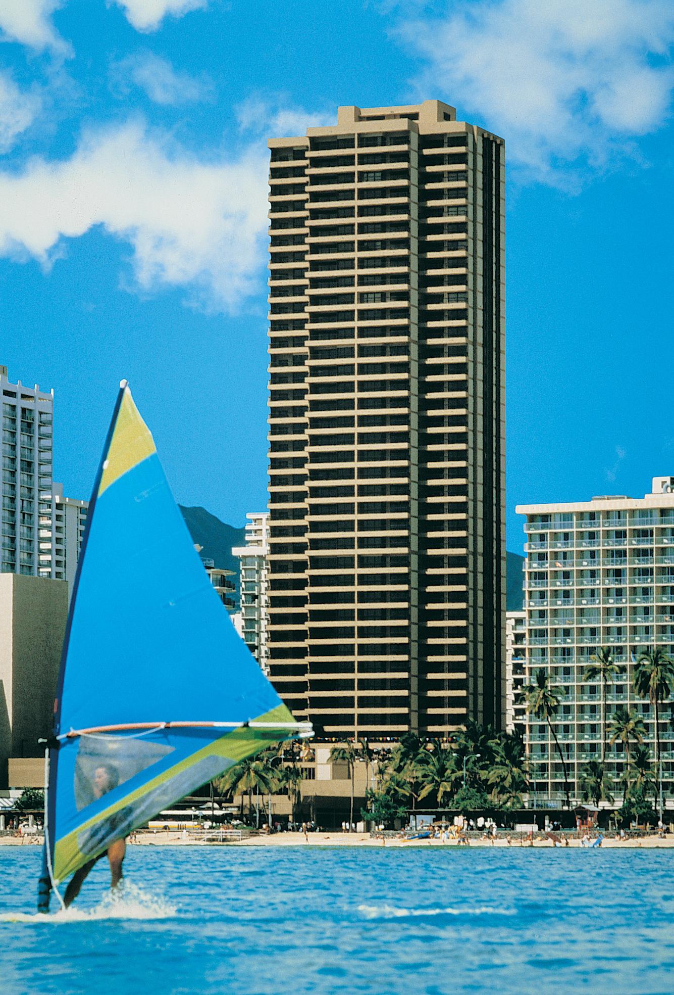 Varios Aston Waikiki Beach Tower