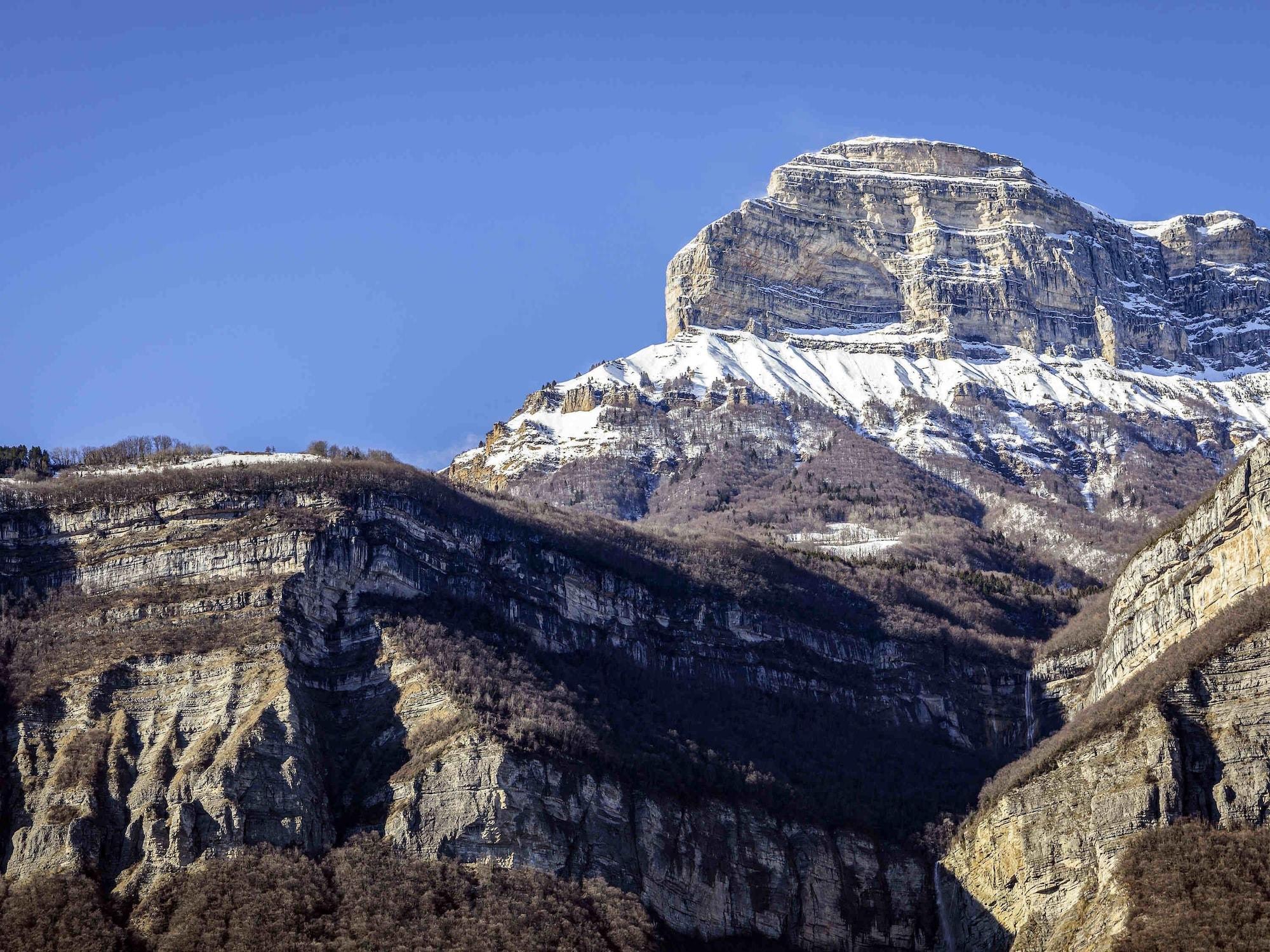 Varios ibis Styles Crolles Grenoble A41