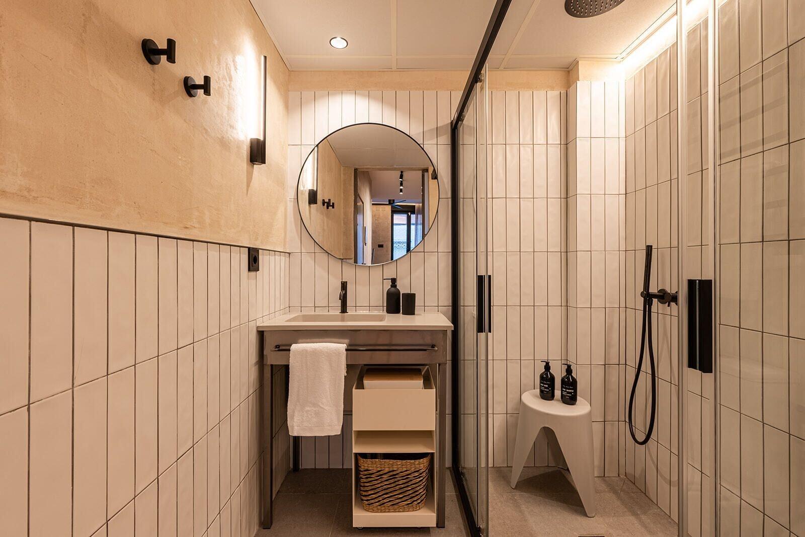 Equipamiento de Habitación Dobo Madrid MA24