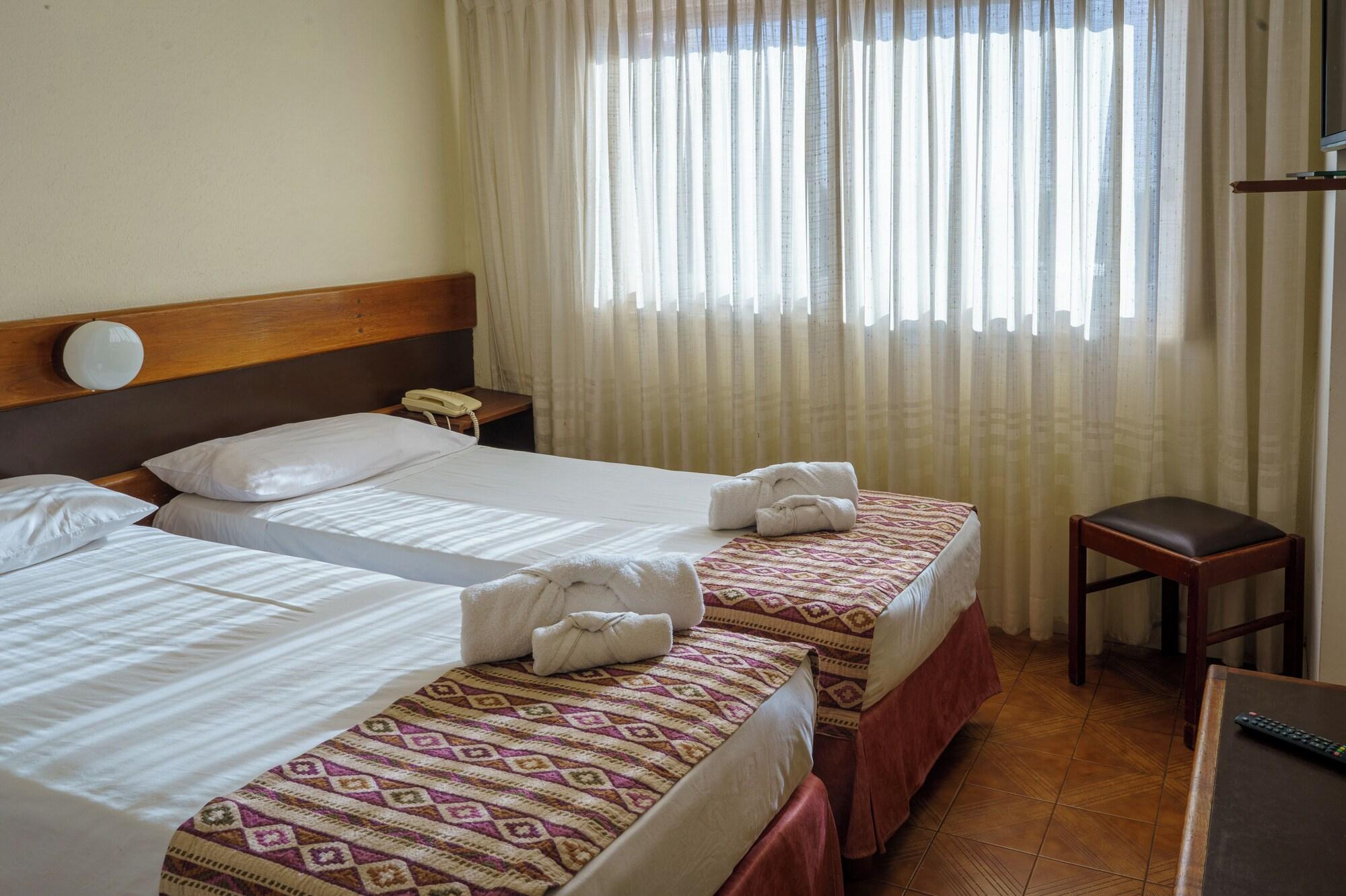 Habitación Hostal Del Sol Resort & Spa