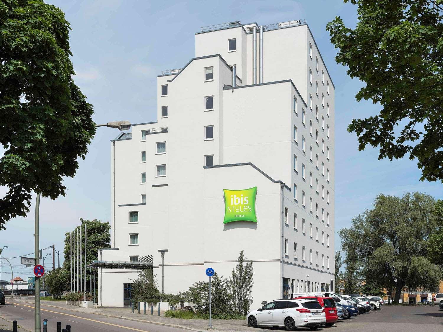 Hotel NH Berlin Treptow