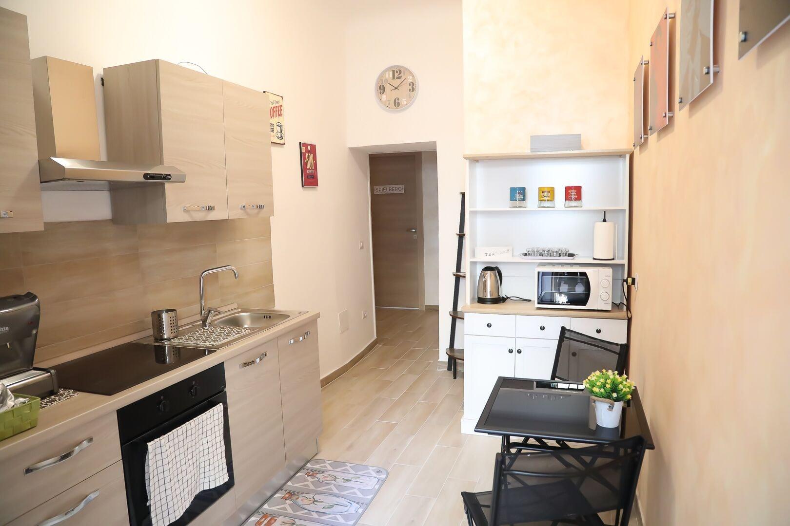 Varios Cinemovie Guesthouse