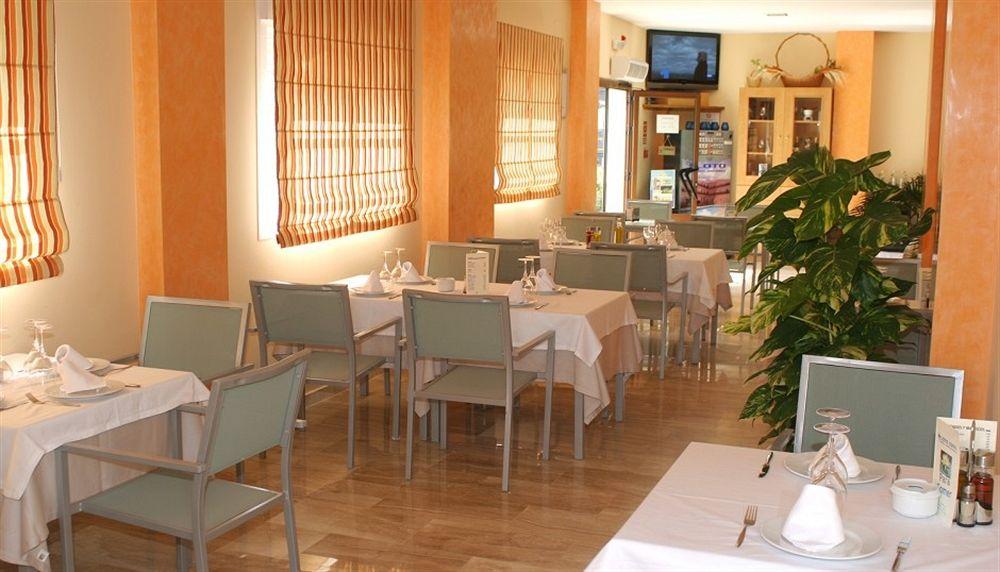 Restaurant Hotel Apartamentos Loto Conil