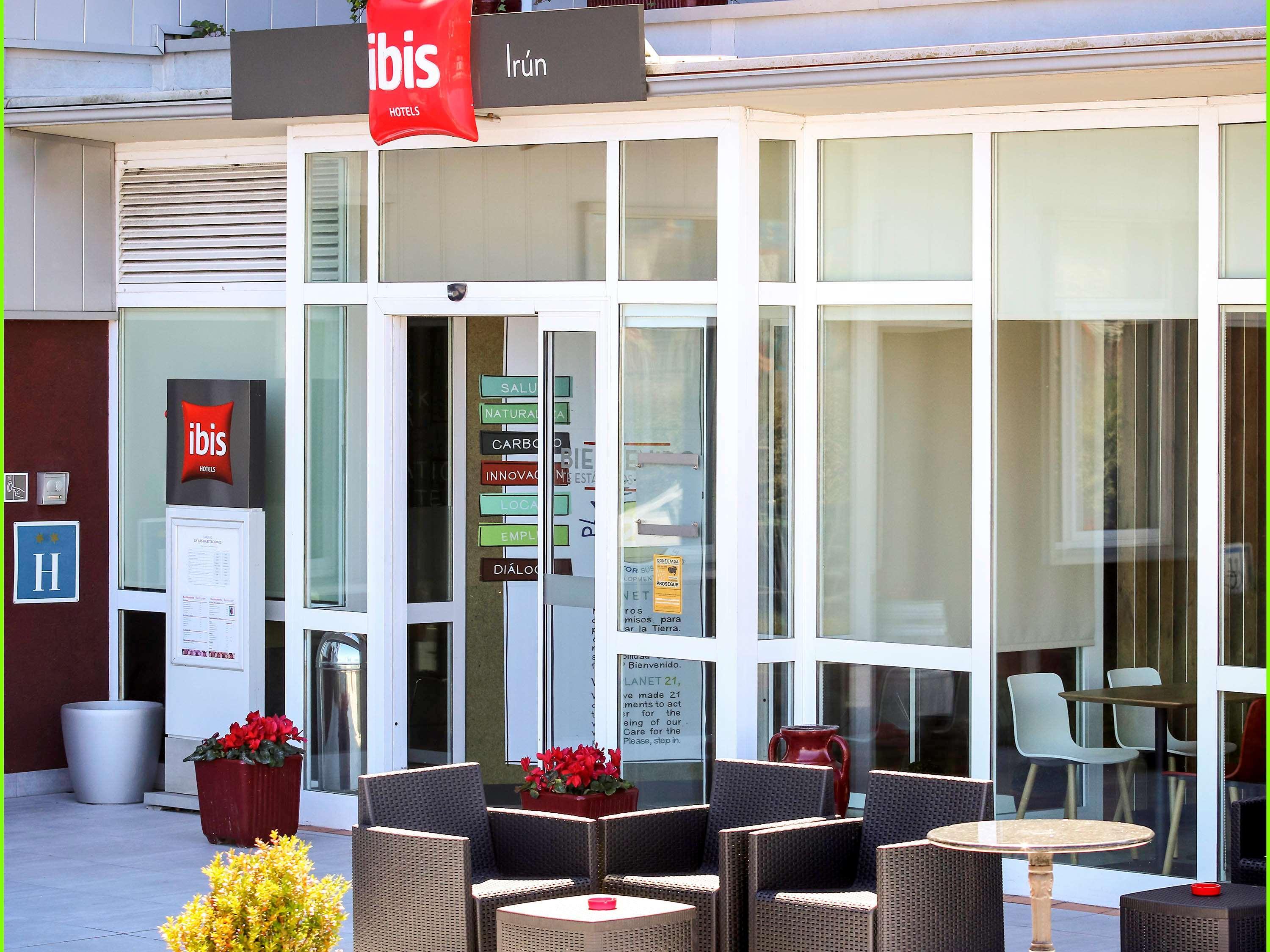 Vista Exterior ibis Irun