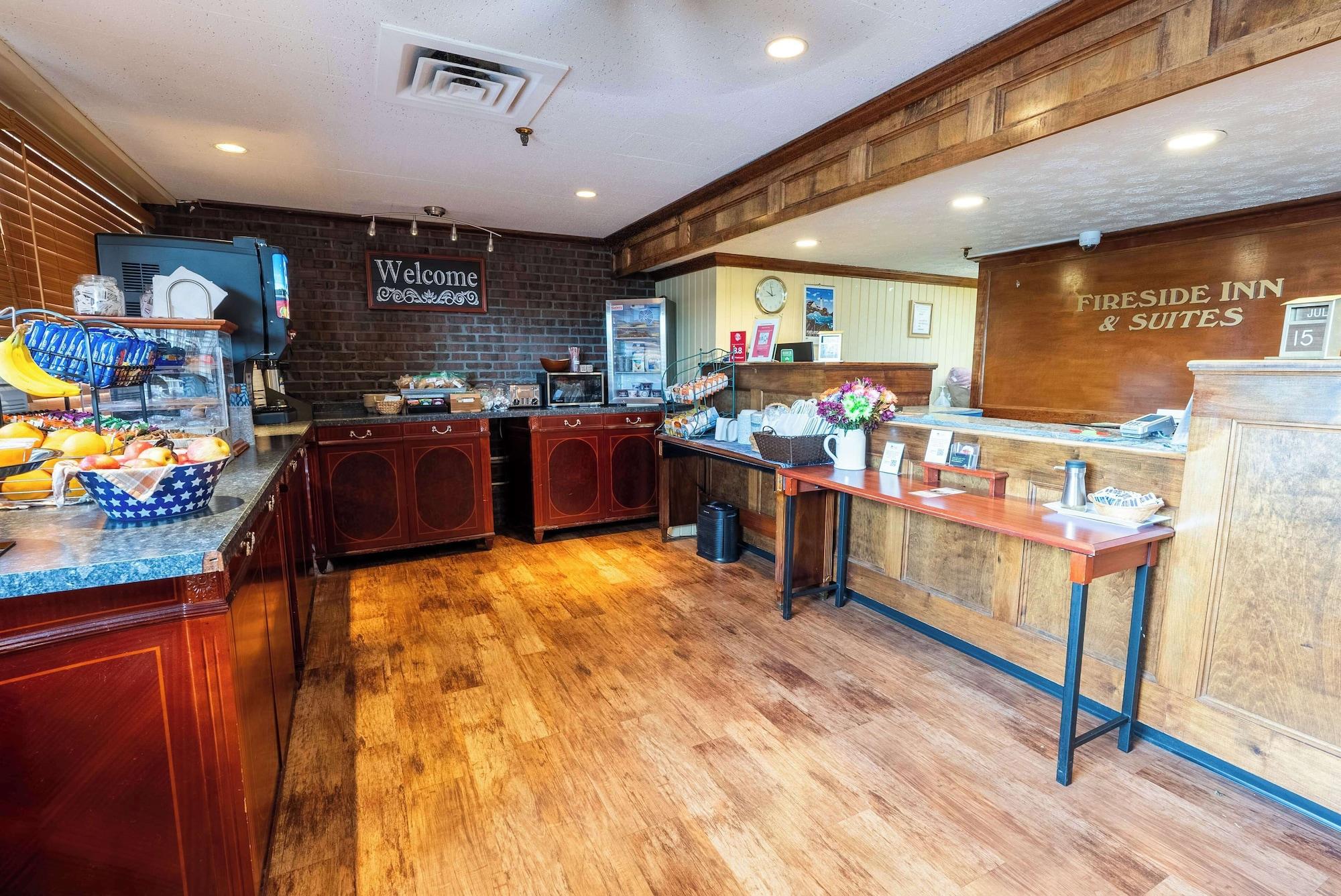 Vista Lobby Fireside Inn & Suites Waterville