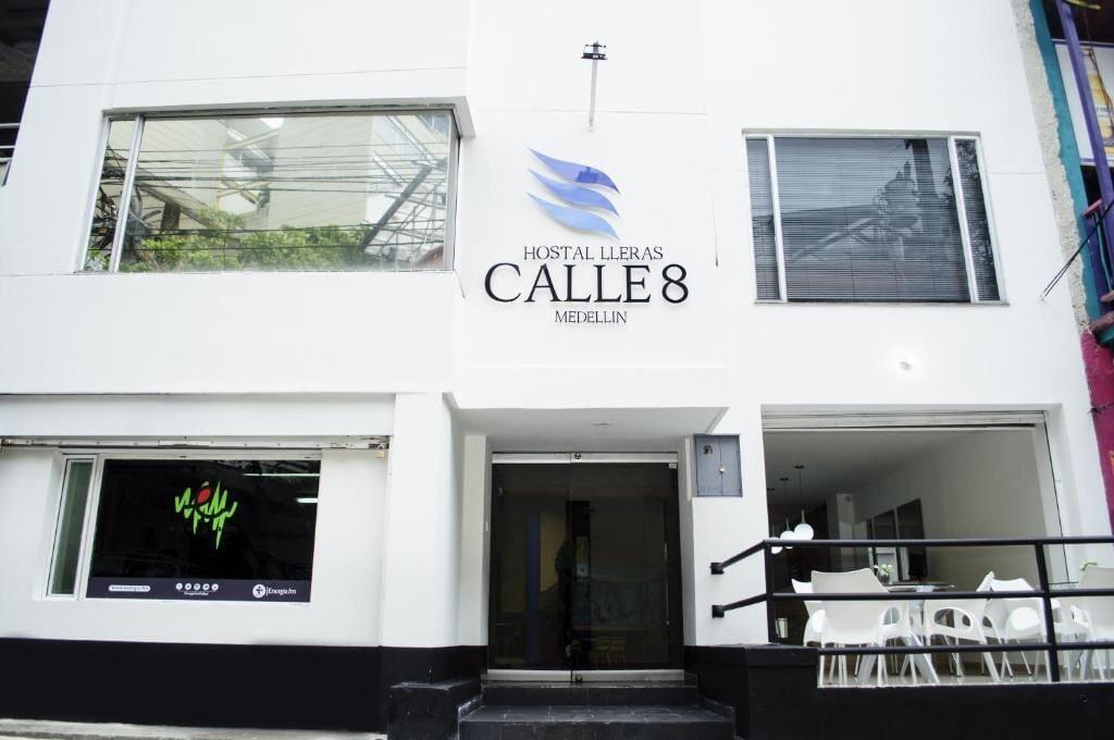 Vista Exterior Hostal Lleras Calle 8 - Hostel