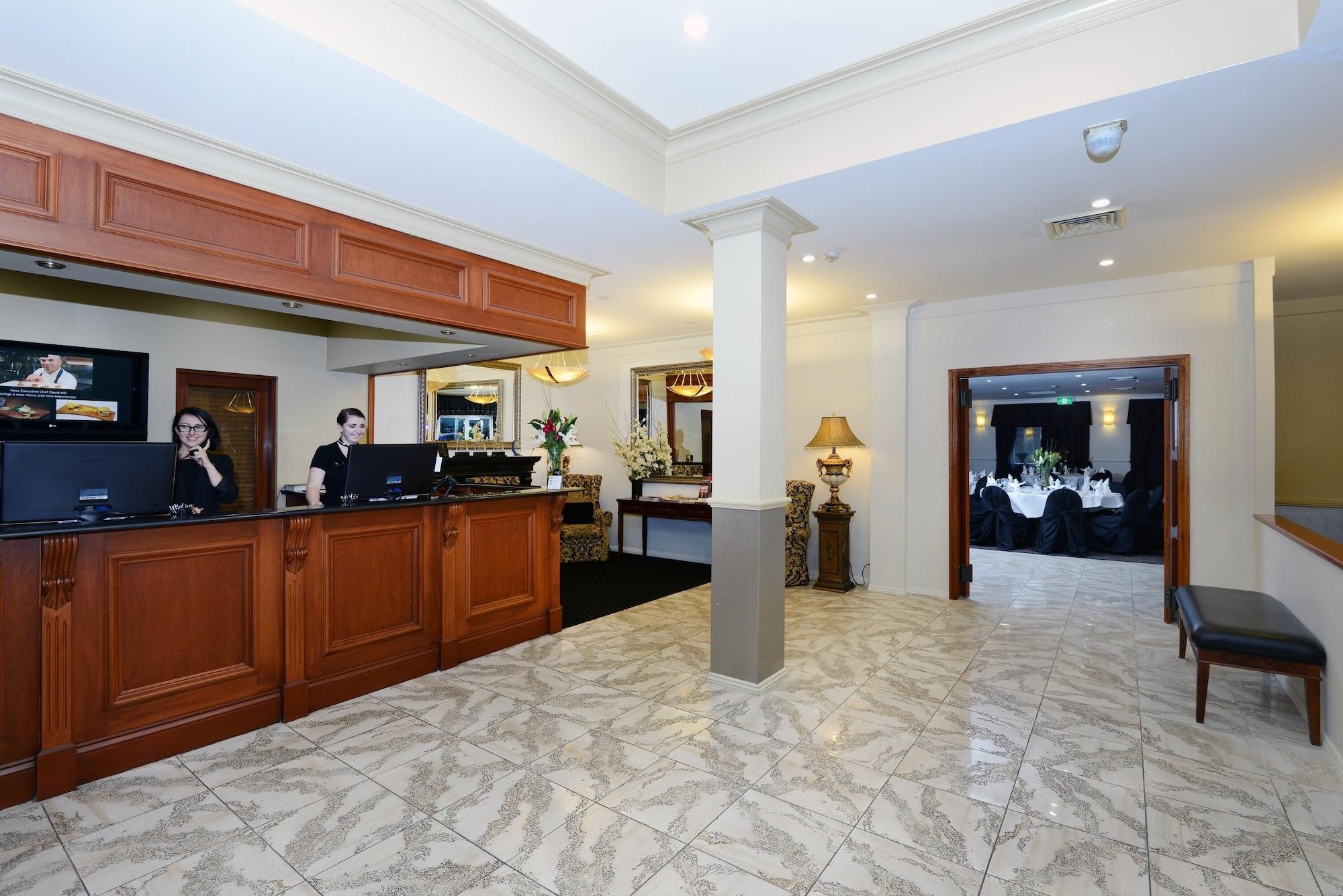 Vista Lobby Rydges Armidale